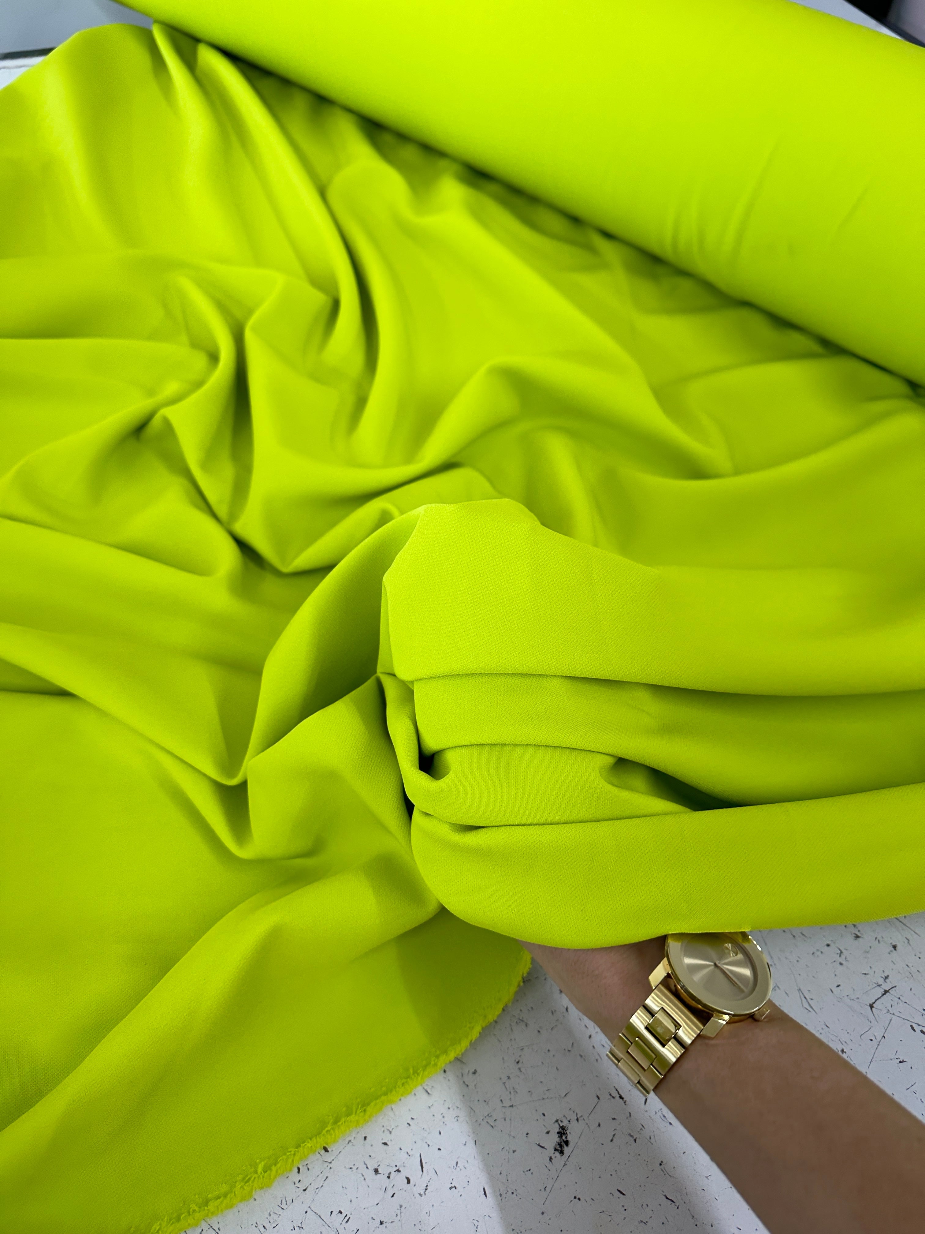 apple green stretch crepe, green Stretch Crepe, light green stretch crepe, dark green stretch crepe, stretch crepe for woman, stretch crepe for bride,  crepe on discount, crepe in low price, crepe on sale, premium crepe, solid crepe, crepe, crepe fabric