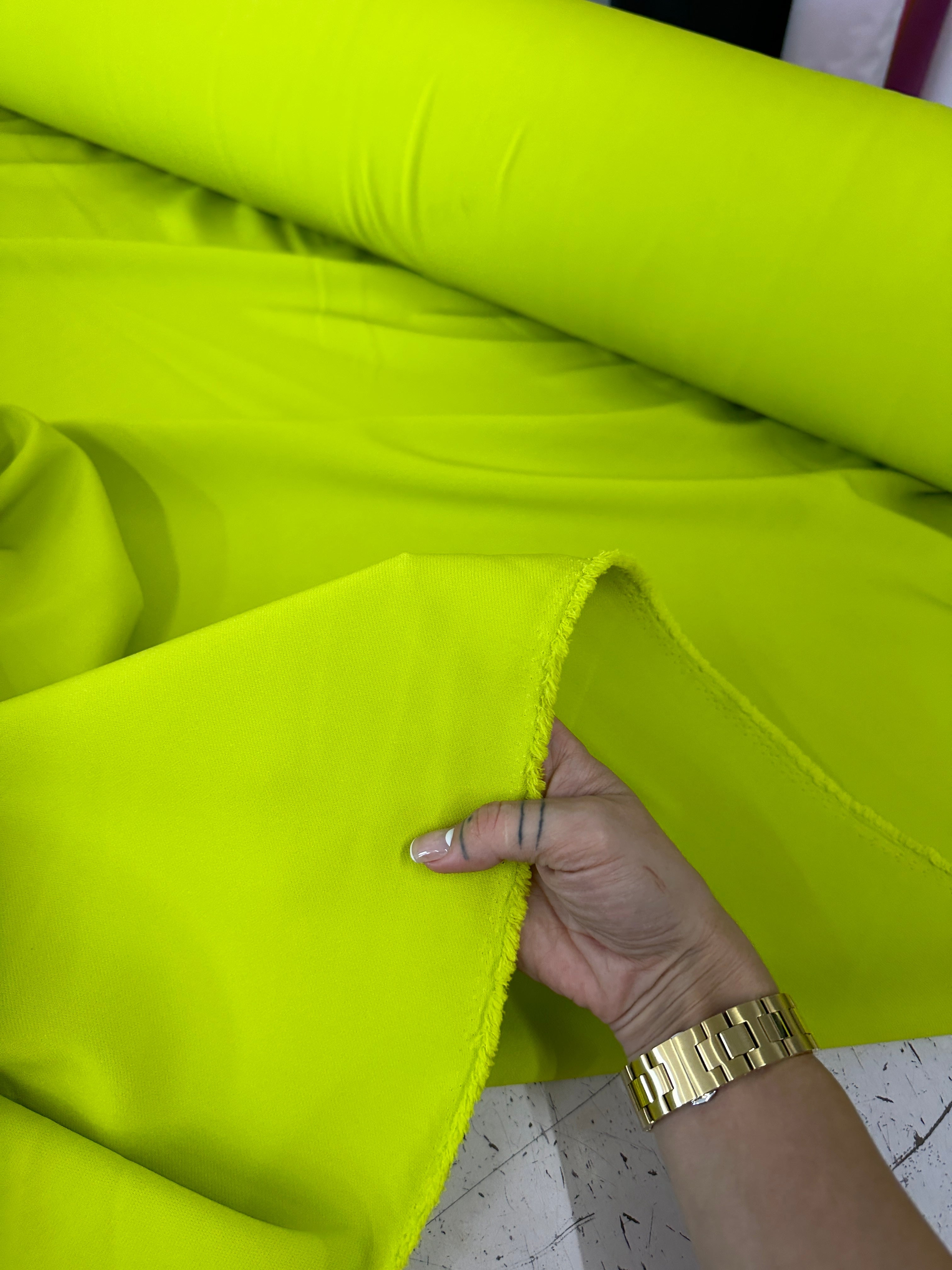 apple green stretch crepe, green Stretch Crepe, light green stretch crepe, dark green stretch crepe, stretch crepe for woman, stretch crepe for bride,  crepe on discount, crepe in low price, crepe on sale, premium crepe, solid crepe, crepe, crepe fabric