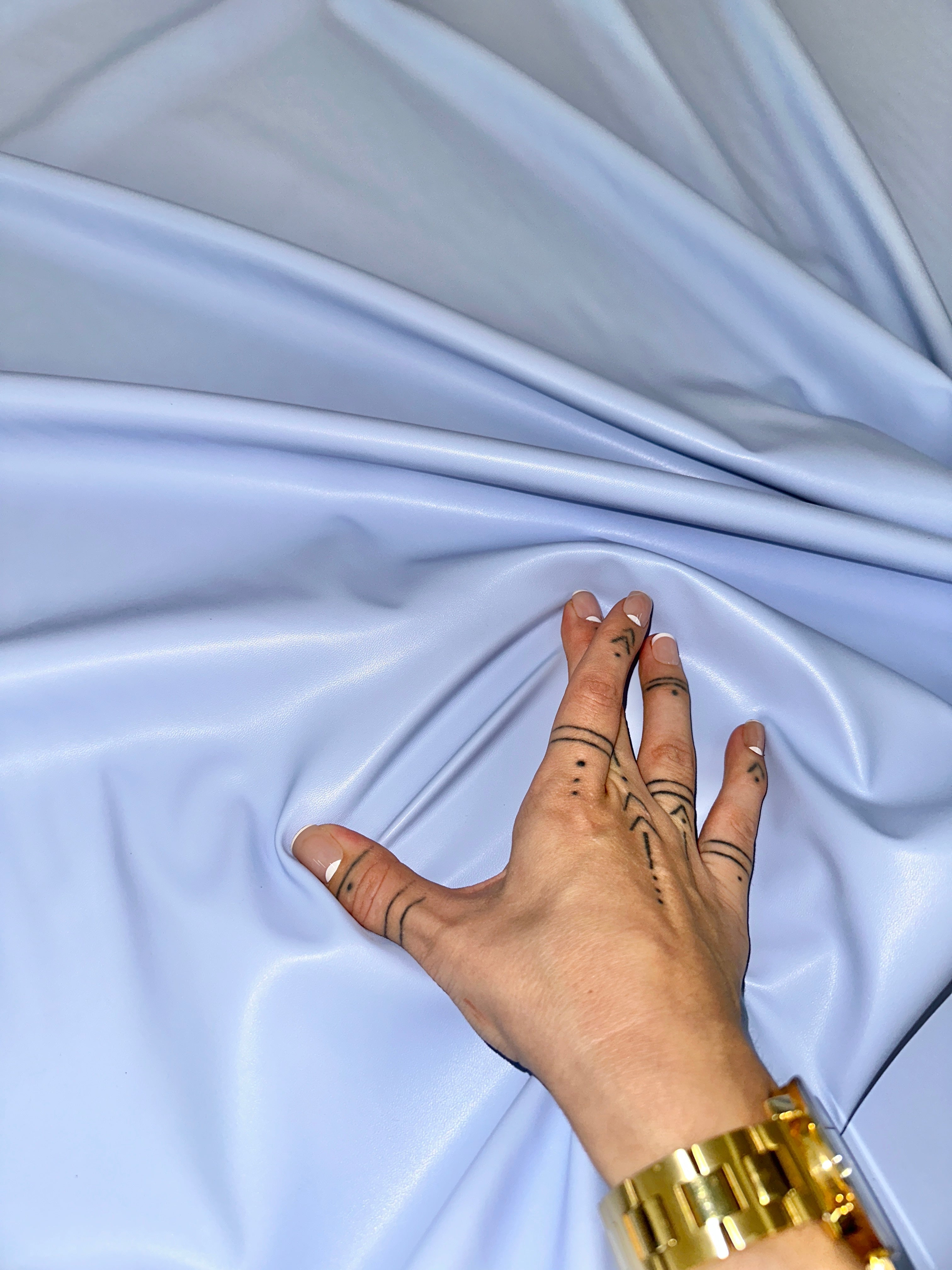 beige stretch faux leather, beige stretch pleather, beige stretch soft vinyl, beige stretch vinyl, faux leather stretch for clothing, Faux Leather for jackets, Faux Leather for bags, Faux Leather on discount, Faux Leather on sale, premium Faux Leather, light color Faux Leather, Faux Leather for tops, Faux Leather for leggings