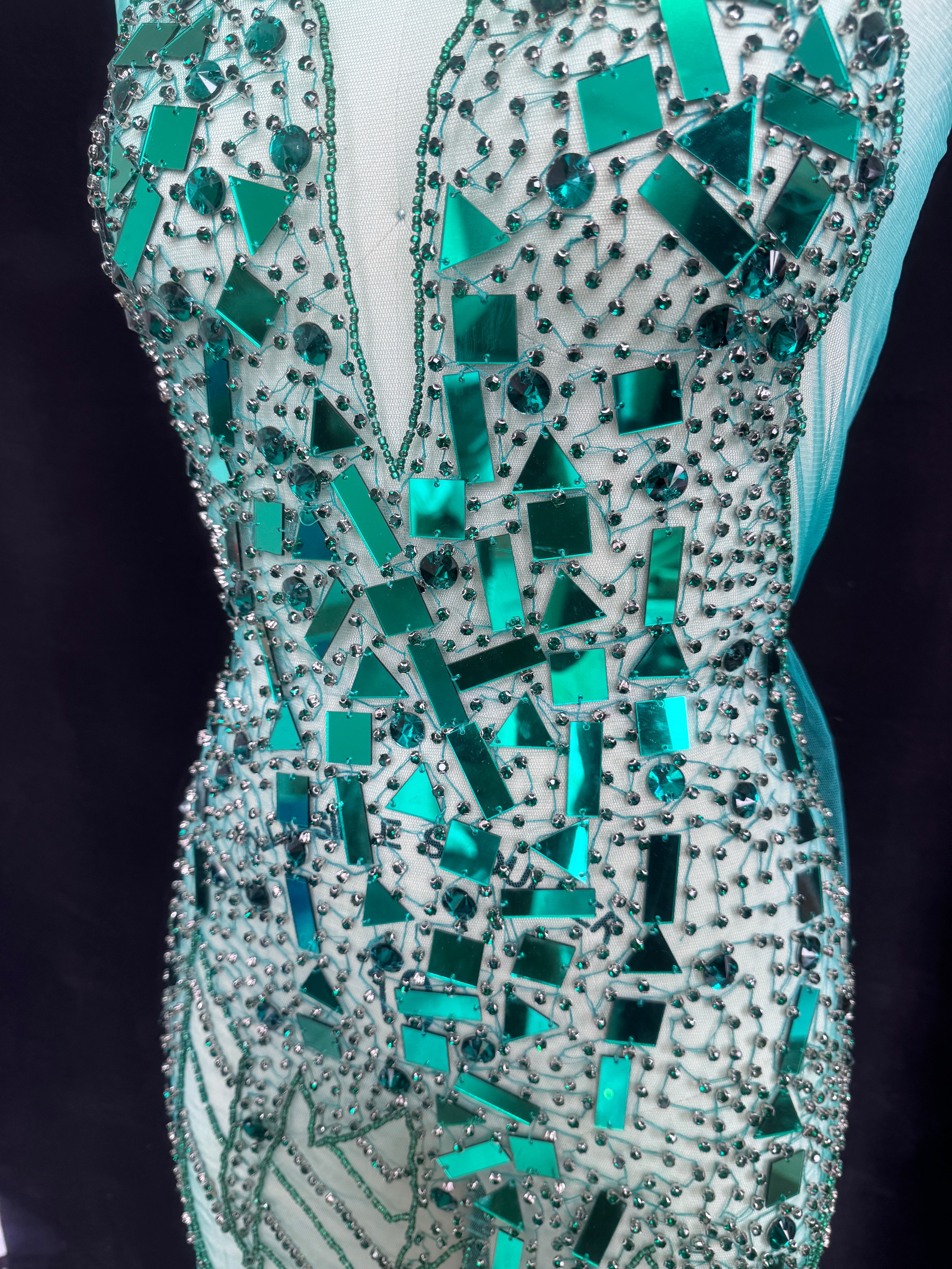 Maddy Emerald Green Rhinestone Bodice Appliqué, Green Rhinestones Applique, Embellished clothing, Rhinestone applications, Rhinestone embroidery, Rhinestone patch, Dress patch, Rhinestones for dress