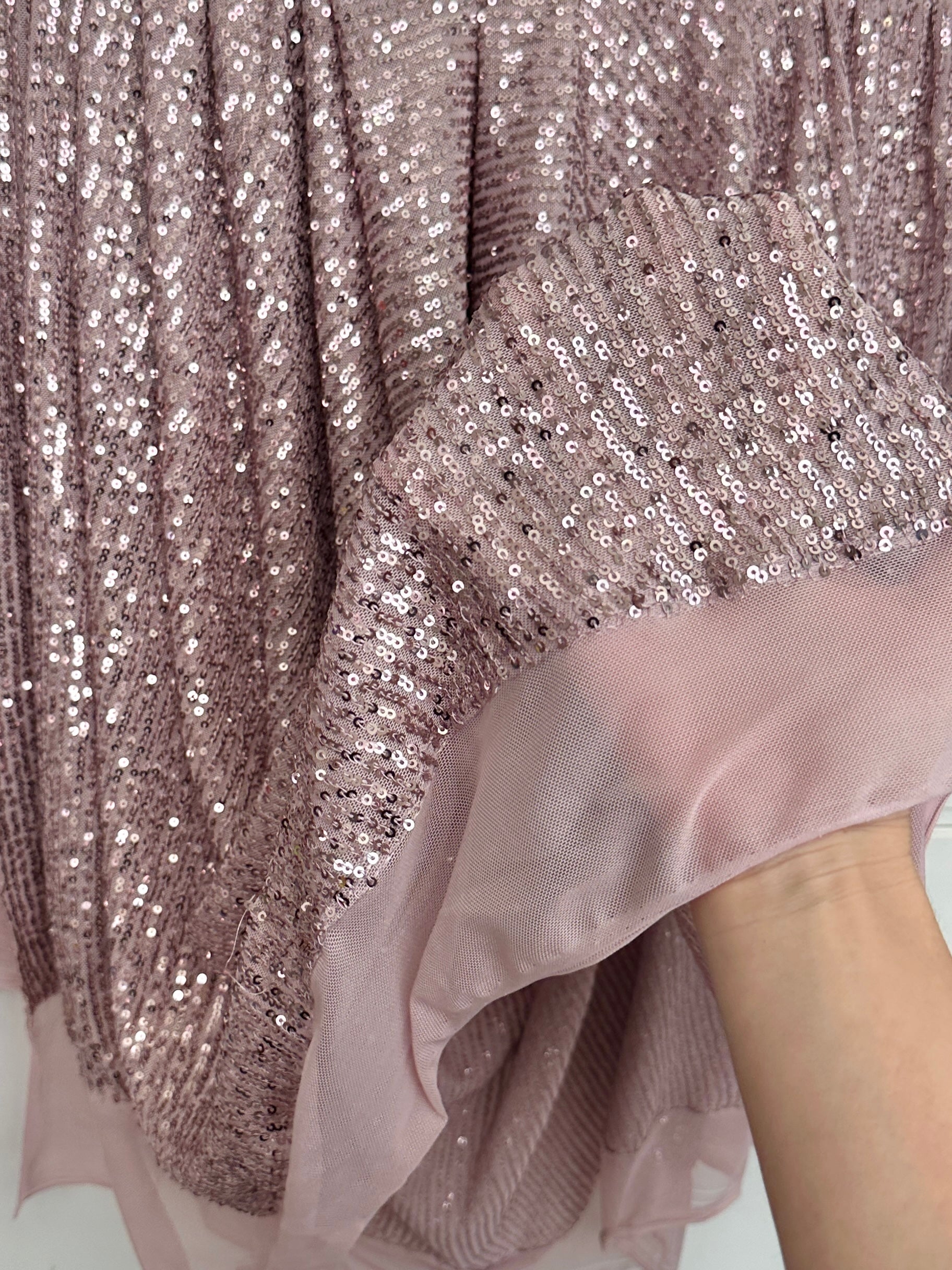 mavue super stretch sequin on mesh, purple sequin on mesh, light purple sequin on mesh, sequin on mesh for woman, sequin on mesh for bride, sequin on mesh on discount, sequin on mesh on sale, premium sequin on mesh, kiki textile sequin on mesh, sequin on mesh for party wear