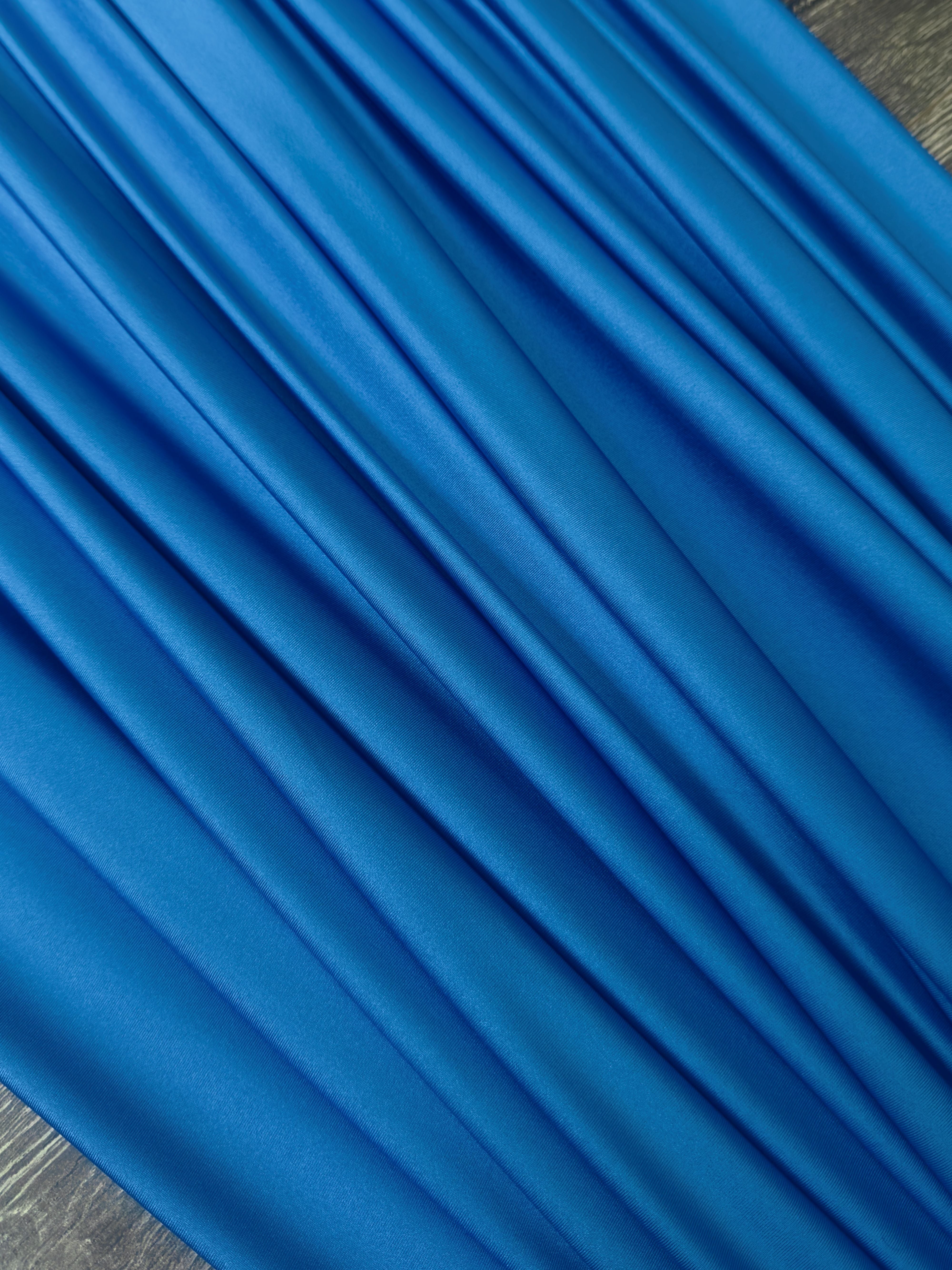 Aqua Blue Lulu Yoga Nylon Spandex, Aqua Blue Lulu Spandex, Nylon Spandex, Shiny Spandex, Stretch Fabric, 4 way stretch fabric, Fabric on Sale, Activewear Fabric, Polyester Fabric