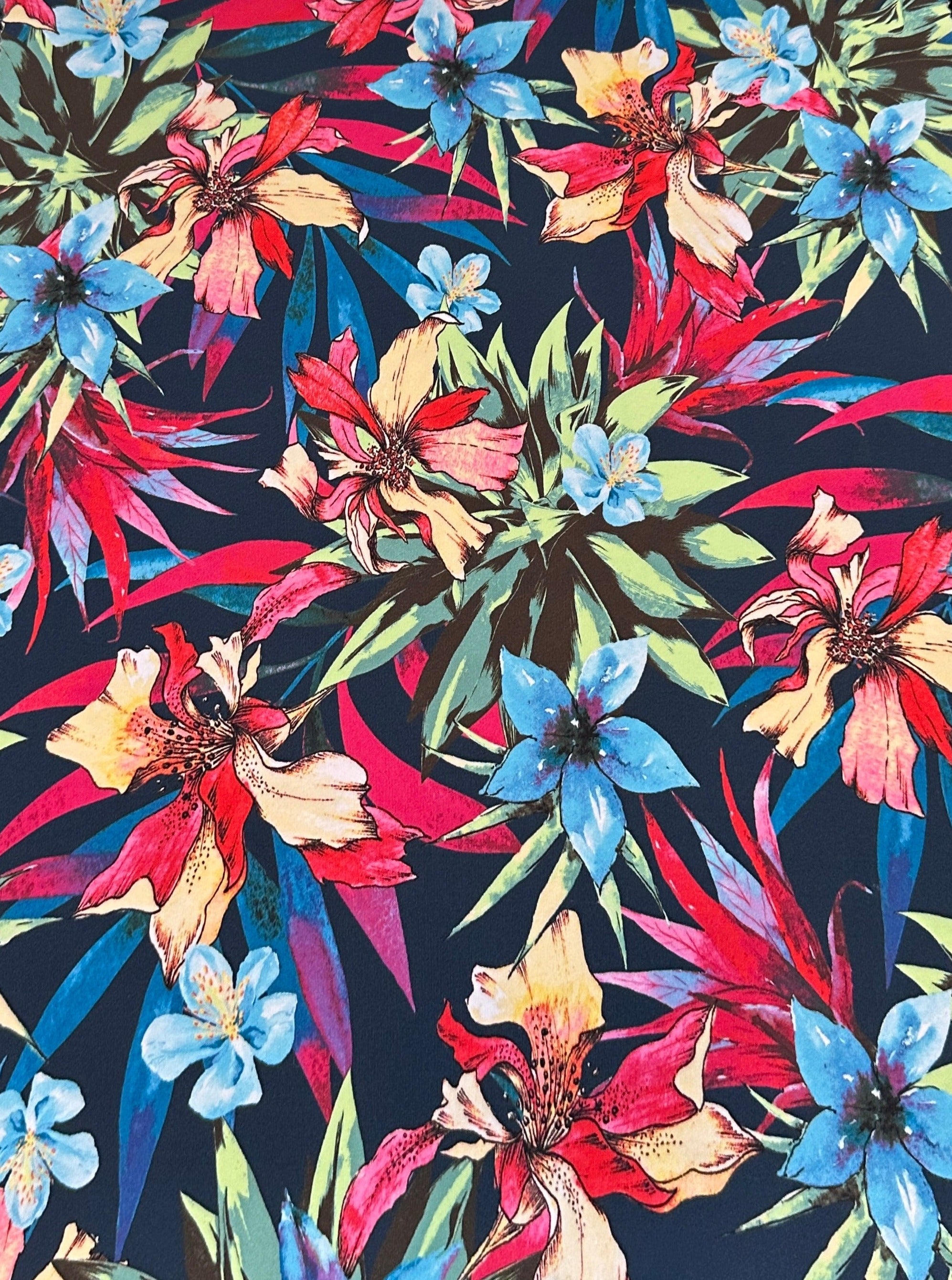 Floral Print Nylon Spandex, printed spandex fabric, spandex for legging, fabric for dancewear, kikitextiles, printed fabric, spandex store usa, spandex for woman, spandex on sale, spandex on discount, premium spandex