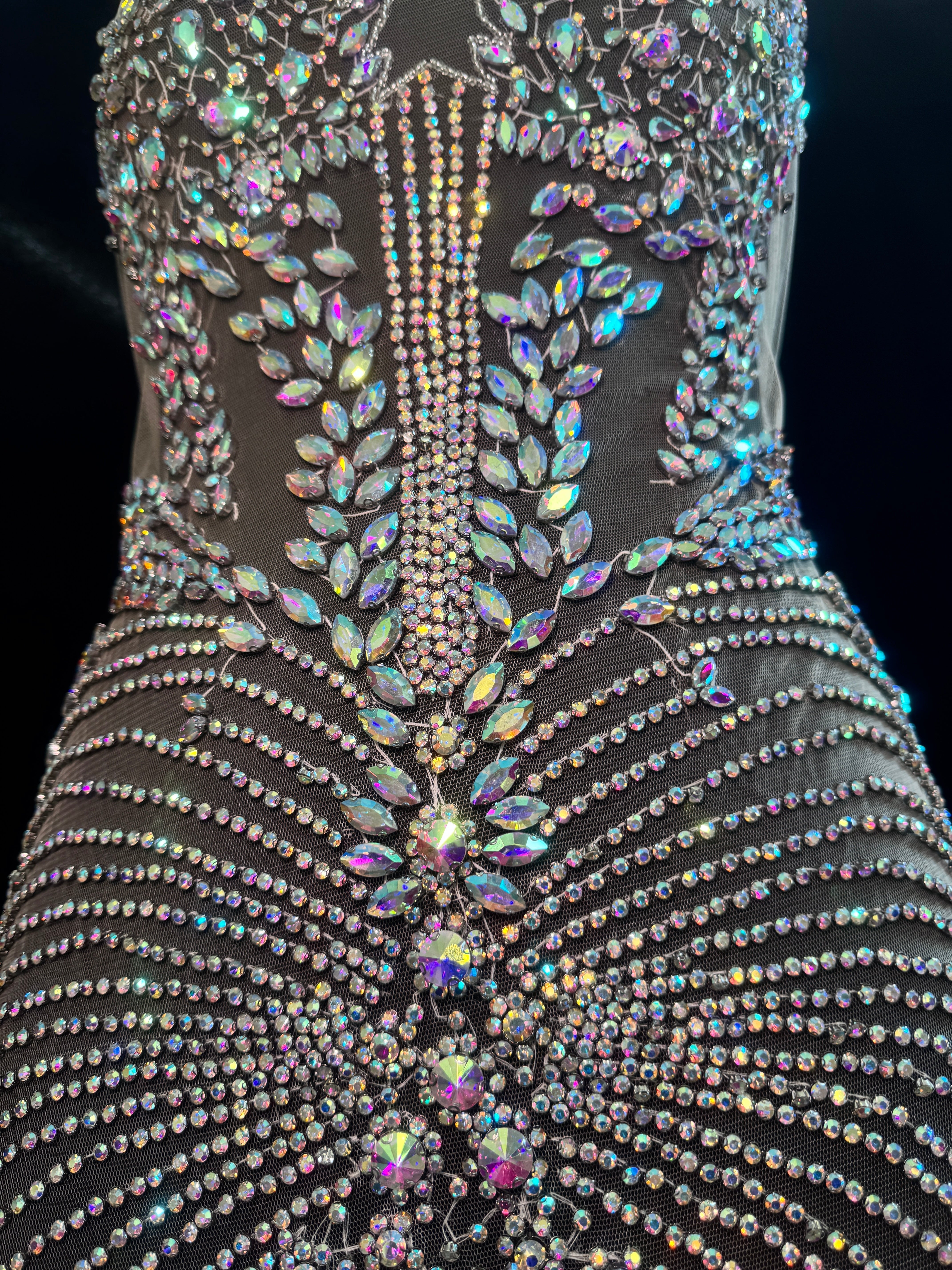 Daisy Silver Iridescent Rhinestones Bodice Applique, silver rhinestone, light silver rhinestone, dark silver rhinestone