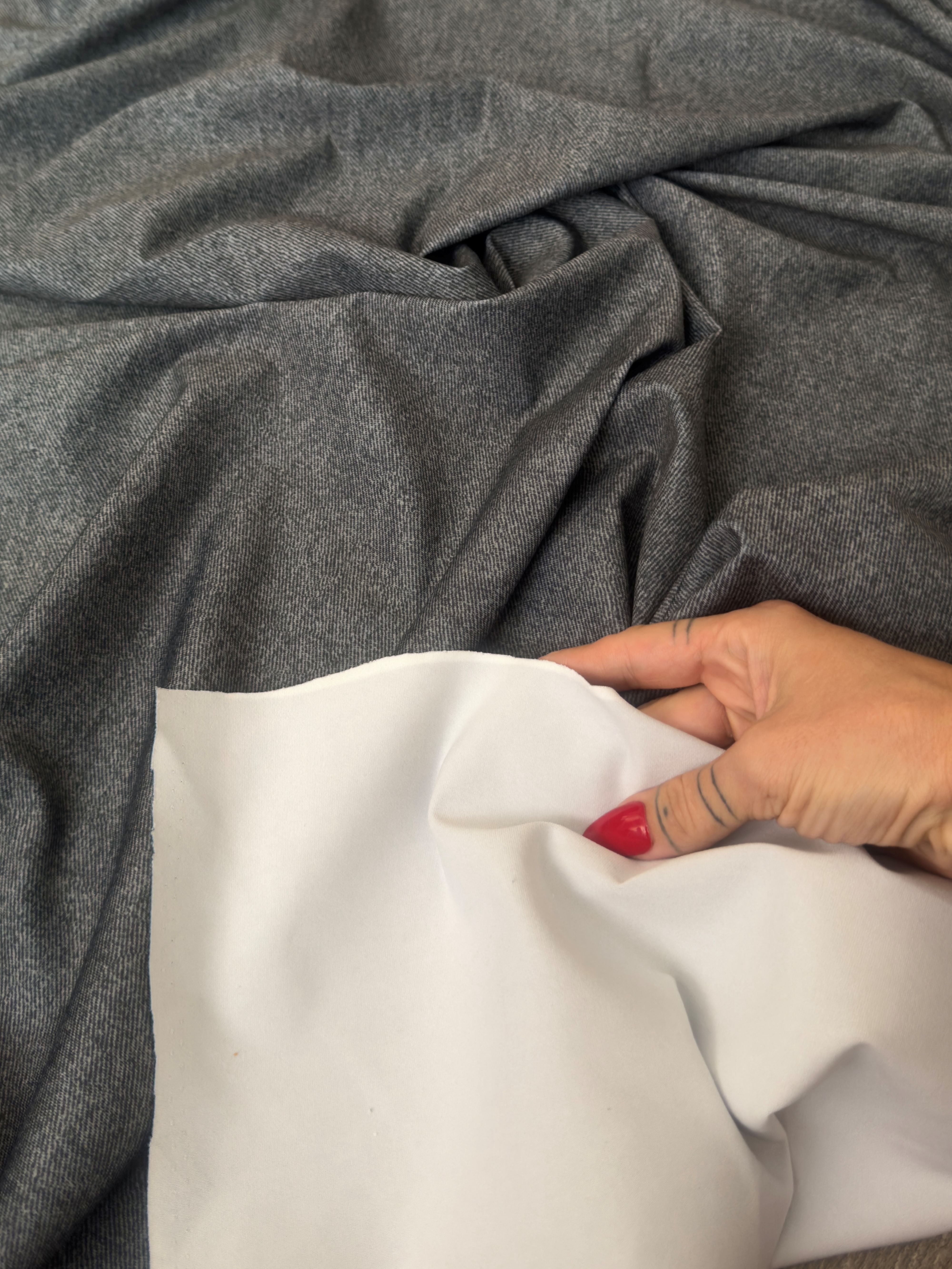 Gray Twill Pattern Nylon Spandex, Nylon Spandex, Shiny Spandex, Stretch Fabric, 4 way stretch fabric, Fabric on Sale, Activewear Fabric, Polyester Fabric