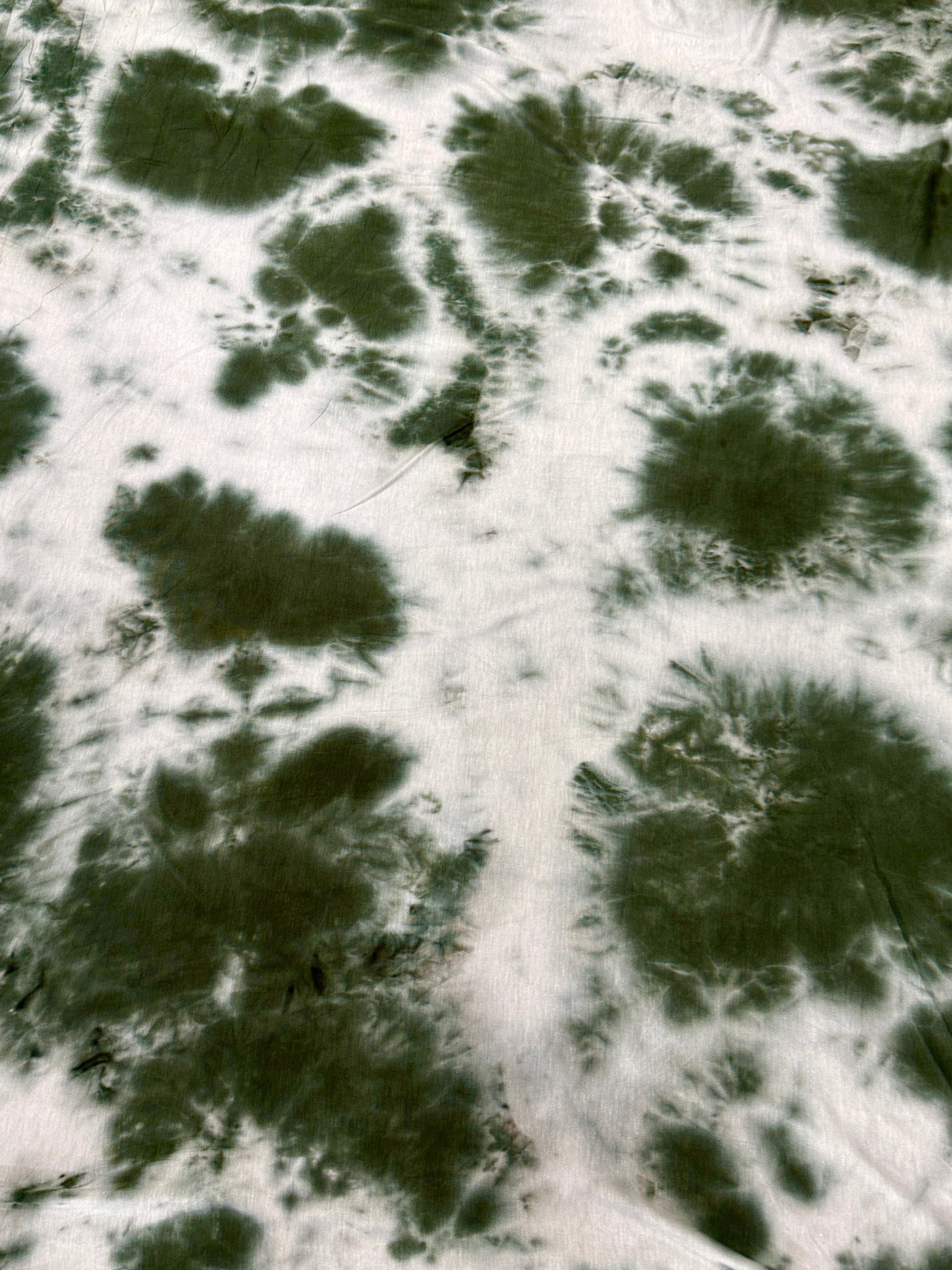 Hunter Green and White Tie Dye Jersey Knit, tie dye jersey knit for woman, tie dye jersey knit for party wear, tie dye jersey knit for gown, tie dye jersey knit for bride, tie dye jersey knit on discount, tie dye jersey knit on sale, premium tie dye jersey knit