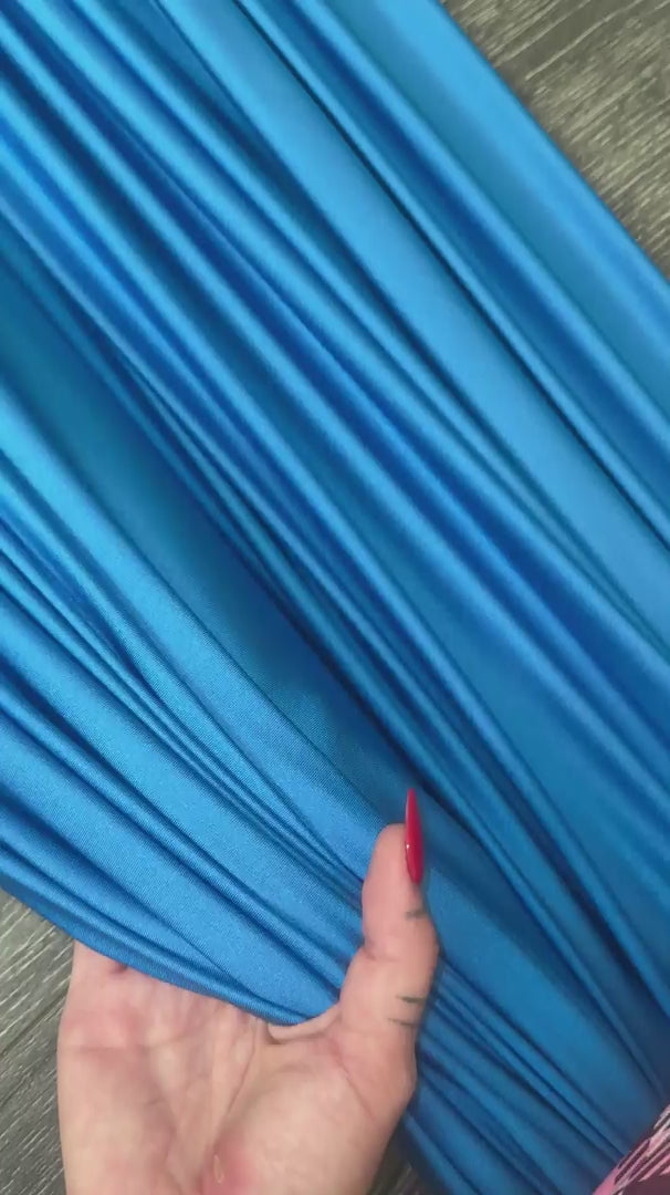 Aqua Blue Lulu Yoga Nylon Spandex, Aqua Blue Lulu Spandex, Nylon Spandex, Shiny Spandex, Stretch Fabric, 4 way stretch fabric, Fabric on Sale, Activewear Fabric, Polyester Fabric