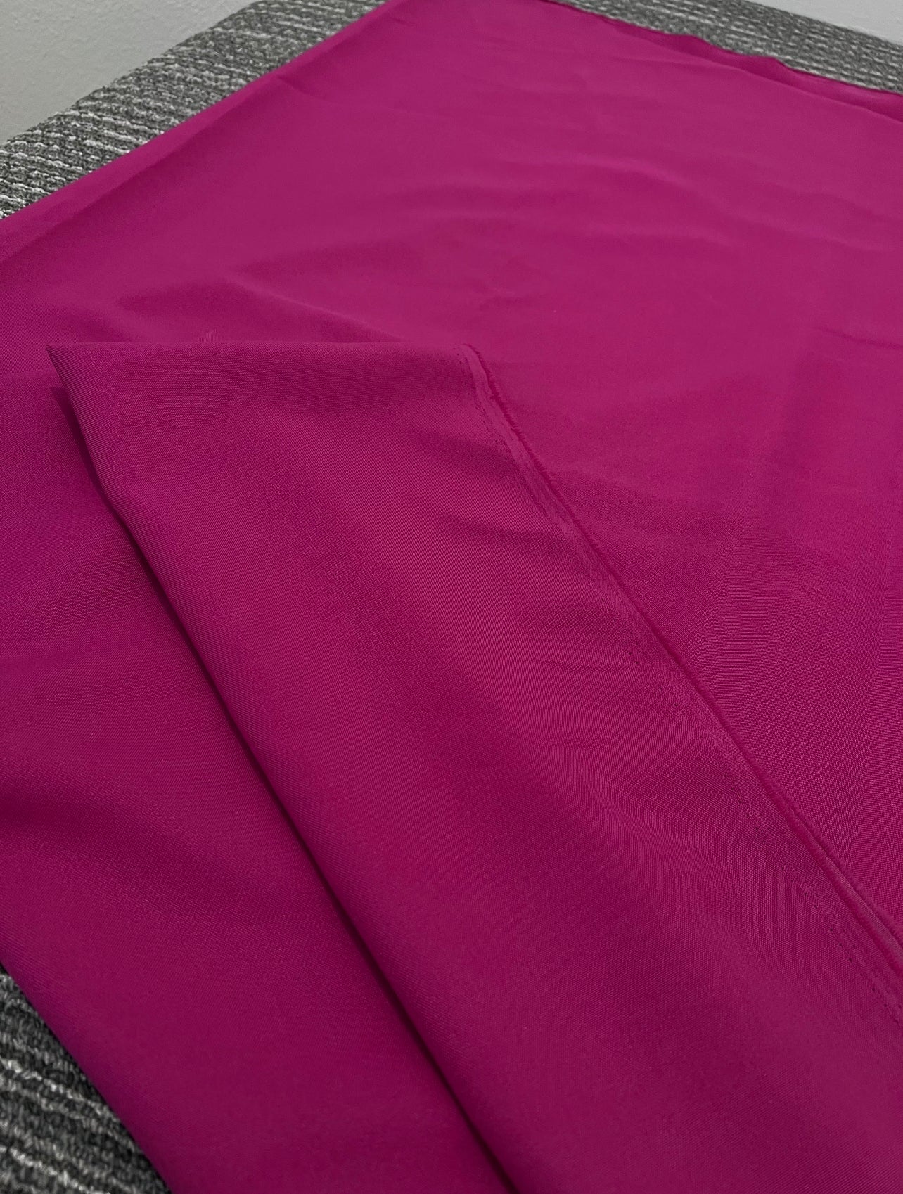 fuchsia poplin, pink poplin, rose pink poplin, poplin fabric for woman, poplin fabric for bride, poplin fabric on sale, poplin fabric on discount, premium poplin fabric, cheap poplin fabric