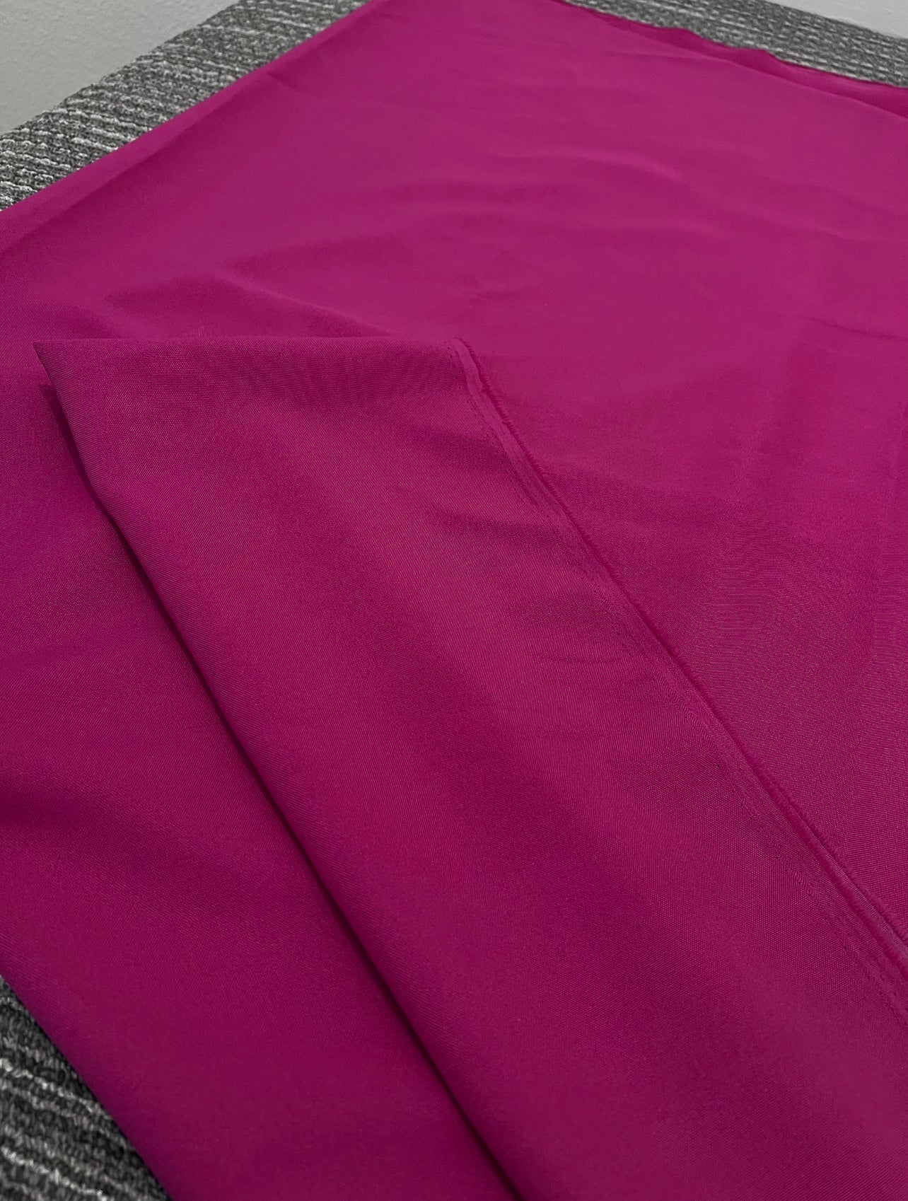 fuchsia poplin, pink poplin, rose pink poplin, poplin fabric for woman, poplin fabric for bride, poplin fabric on sale, poplin fabric on discount, premium poplin fabric, cheap poplin fabric