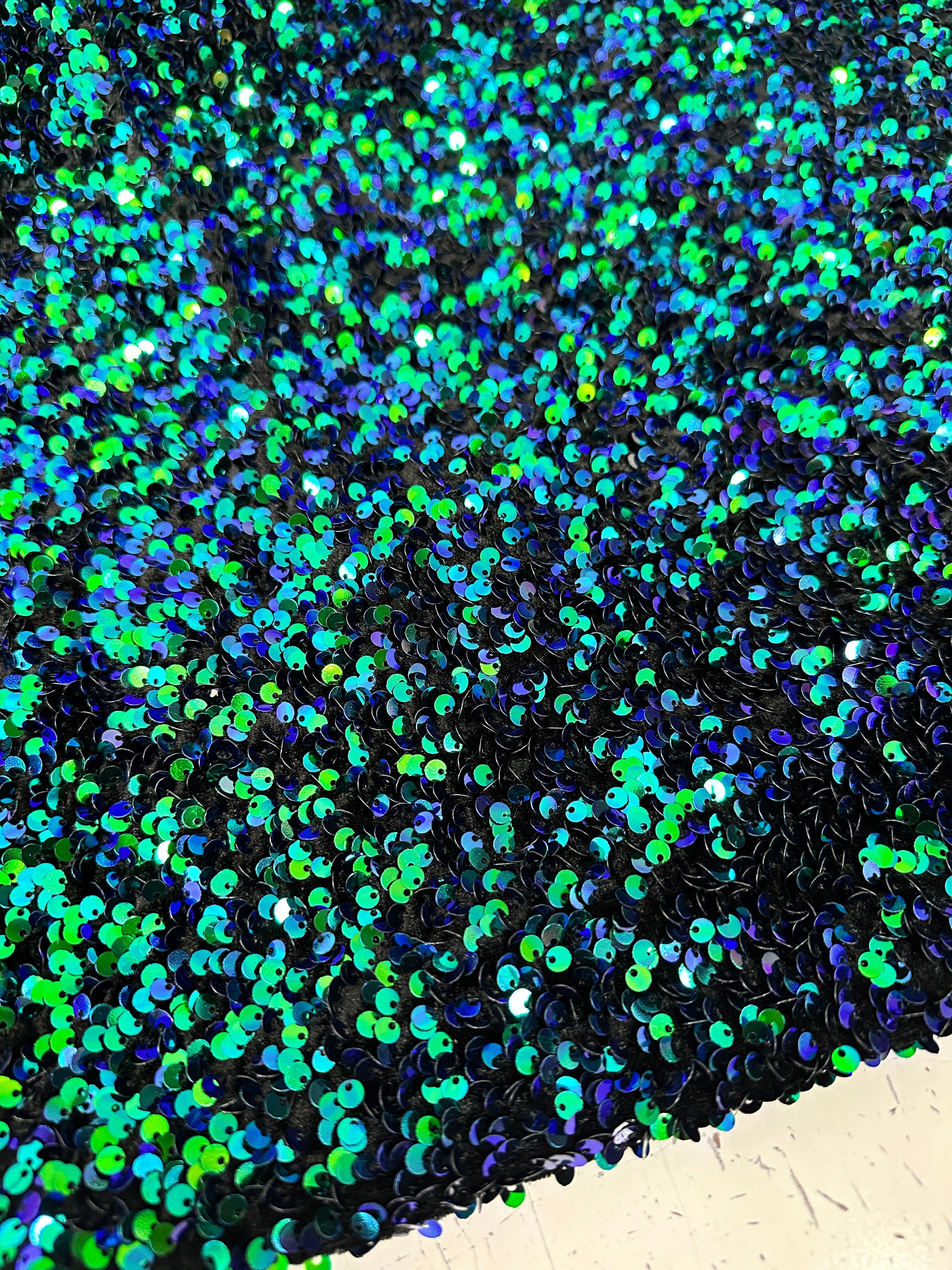 Iridescent Emerald Sequin on Velvet, Iridescent Emerald Sequin on Velvet for woman, velvet cloth, Iridescent Emerald sequin on velvet for bride, sequin stretch velvet, velvet for gown, stretch velvet, velvet fabric with sequin, solid velvet, sequin fabric for gown, 4 way stretch velvet