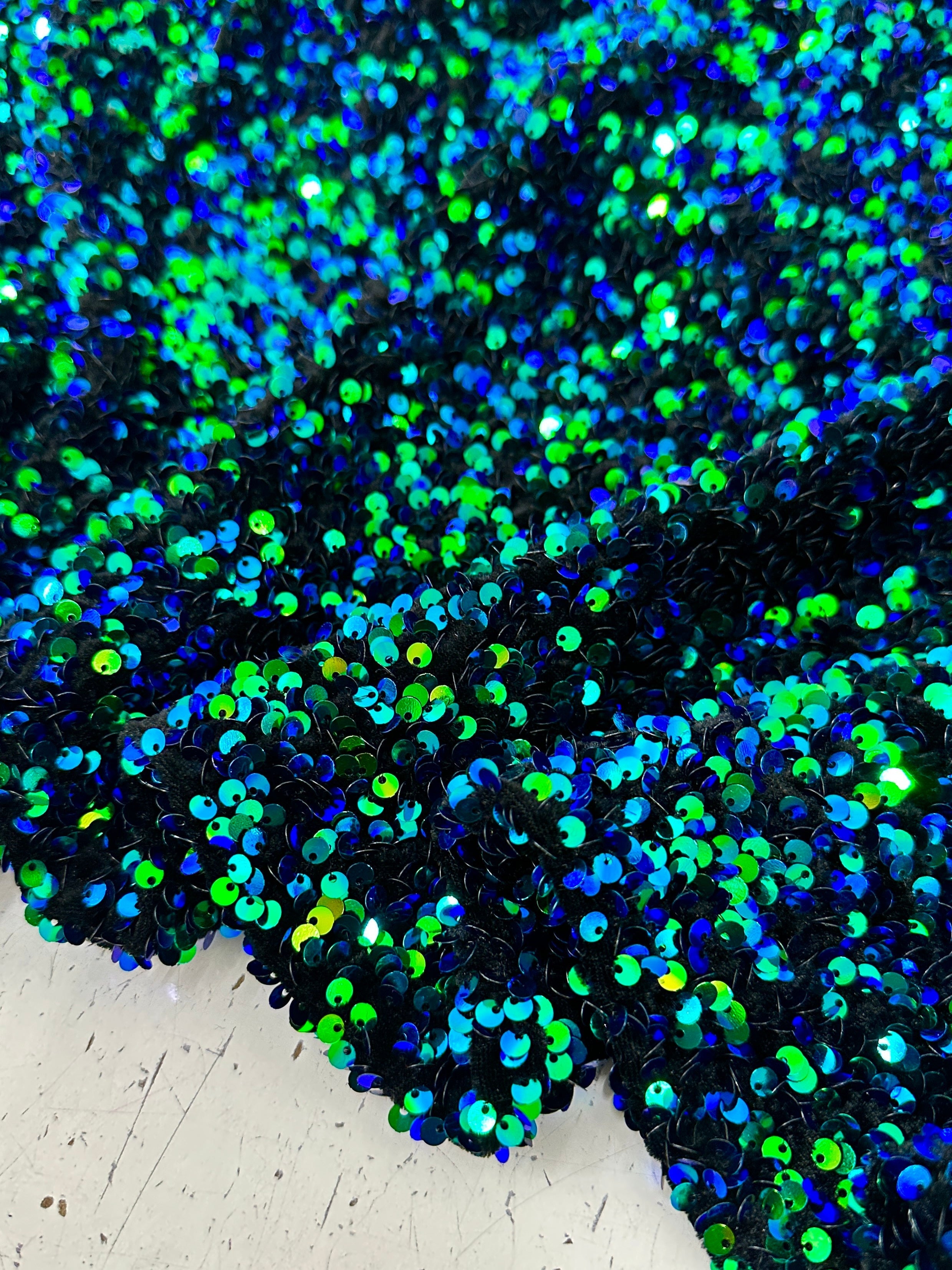 Iridescent Emerald Sequin on Velvet, Iridescent Emerald Sequin on Velvet for woman, velvet cloth, Iridescent Emerald sequin on velvet for bride, sequin stretch velvet, velvet for gown, stretch velvet, velvet fabric with sequin, solid velvet, sequin fabric for gown, 4 way stretch velvet