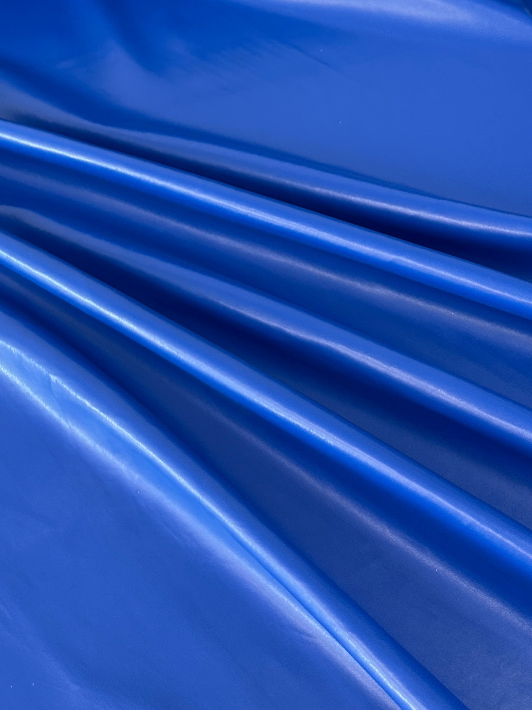 royal blue Faux Leather, light blue faux leather, blue faux leather, dark blue faux leather for woman, faux leather for costumes, faux leather for home decor, 2 way stretch faux leather, leather for blazers, cheap leather, discounted leather, leather on sale