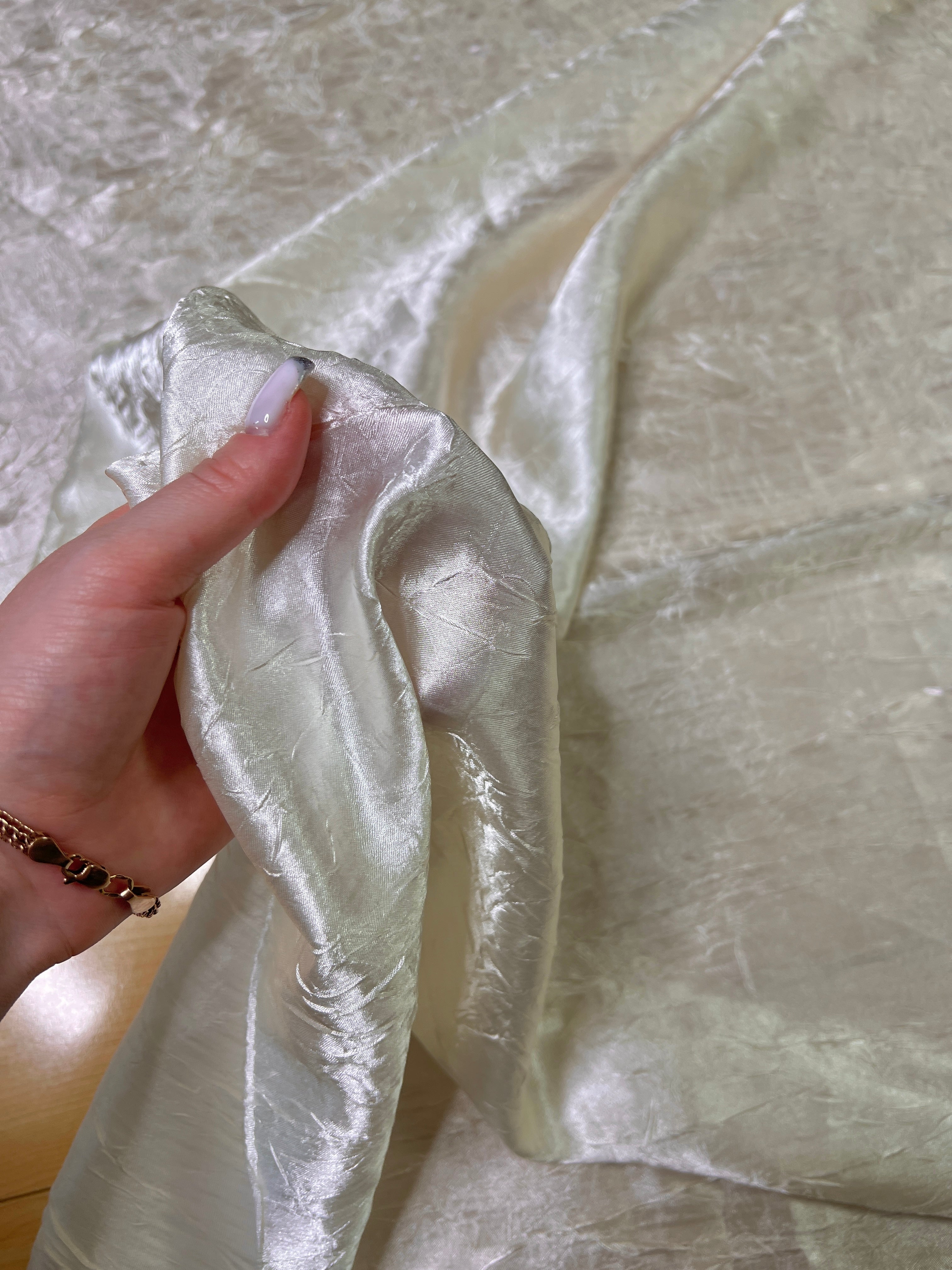 Ivory Crinkle Satin Fabric, Crushed Silk Fabric by yard, Eggshell Crinkle silk charmeuse, Bridal Satin Medium Weight, Satin for gown, Shiny Satin, satin for woman, silky satin, stretch satin, off white satin, kikitextile satin, cheap satin, satin in low price, buy satin online, discounted satin