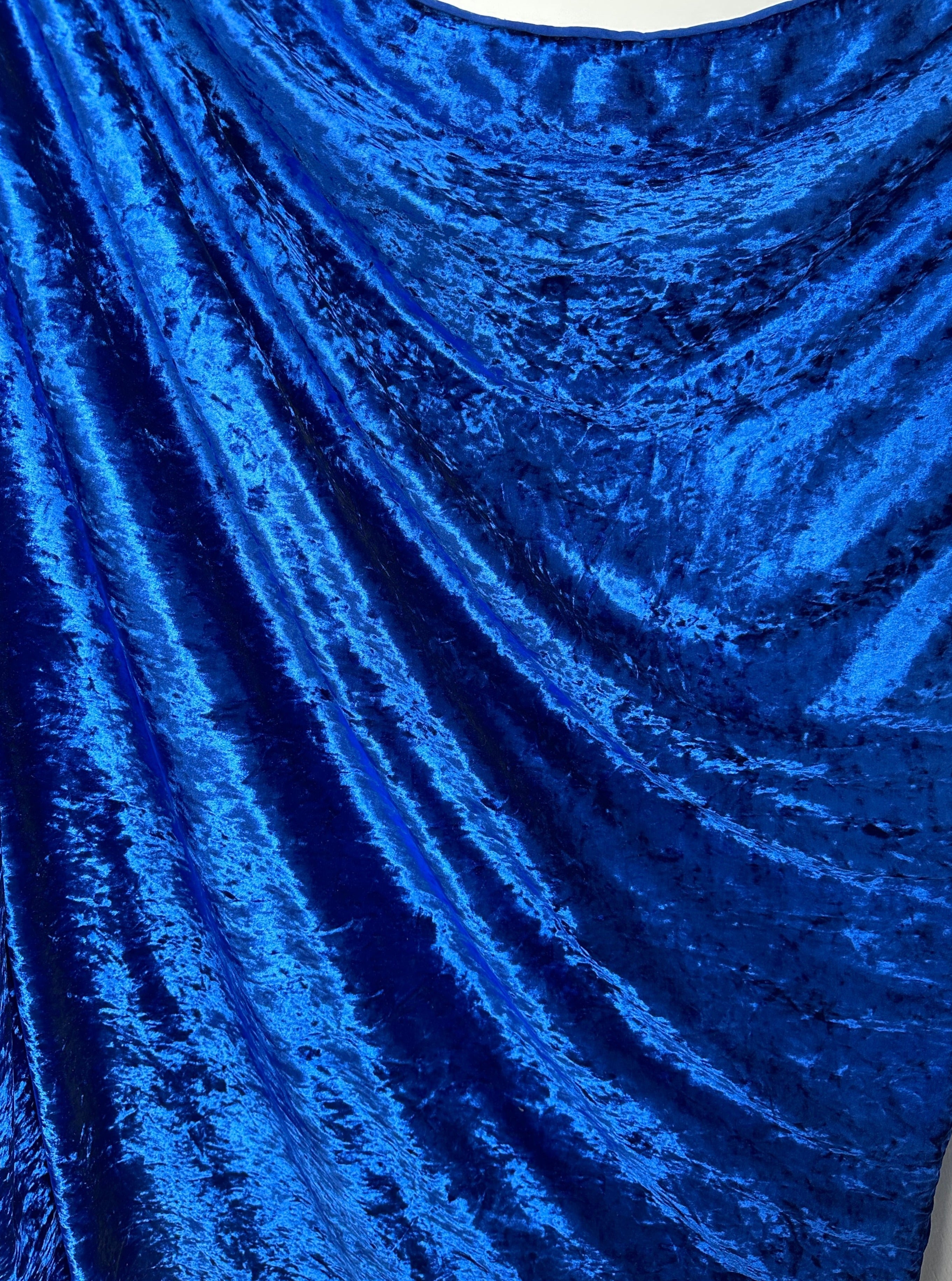 royal  blue crushed velvet, navy crushed velvet, blue crushed velvet, aqua blue velvet, light blue for woman, dark blue velvet, teal blue velvet, kikitextile velvet, velvet for woman, velvet for bride, velvet los angelos, premium velvet, buy velvet online, velvet on discount, velvet on sale