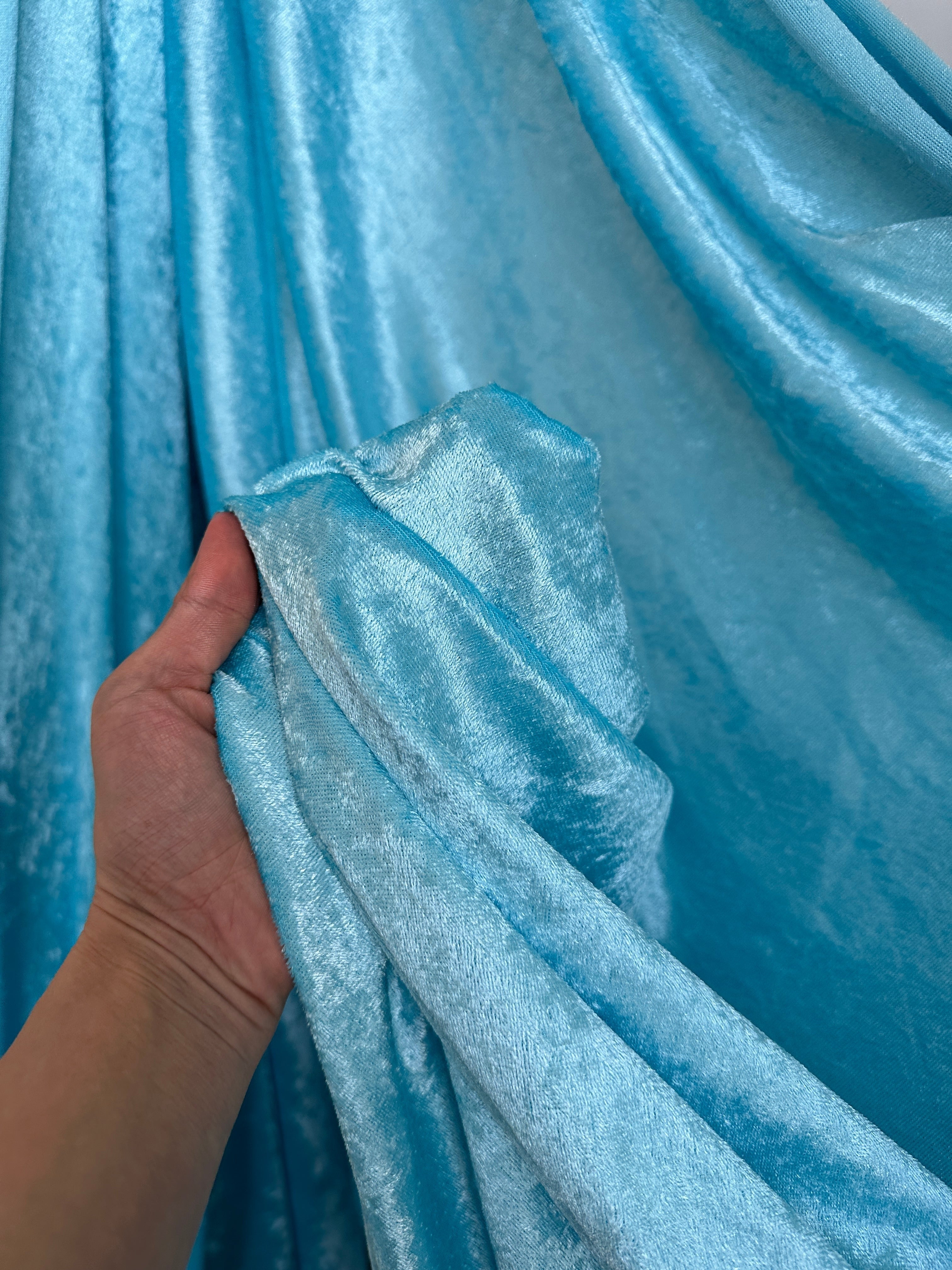 torquoise crushed velvet, blue shinny velvet, velvet for woman, kikitextile velvet, shinny blue velvet, dark blue velvet, sparkle blue velvet, ocean blue velvet, velvet for woman, velvet for bride, premium velvet, cheap velvet, velvet on discount, velvet on sale