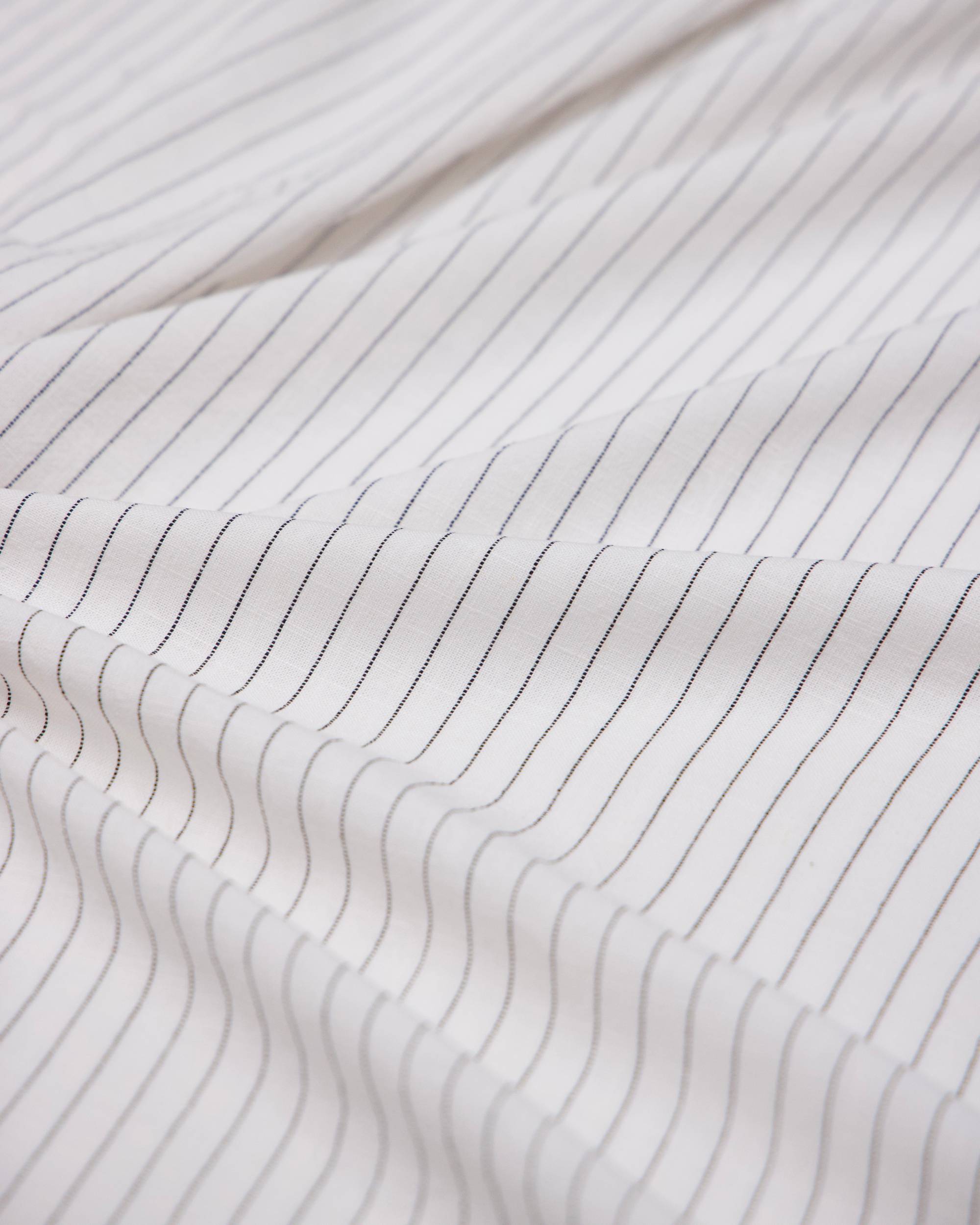 White Resort Pinstripe Linen Blend, Pinstripe Fabric, Resort Wear Fabric, Linen Rayon Blend, Striped Linen Fabric, Tailored Fabric, Lightweight Suiting Fabric, Breathable Linen Fabric