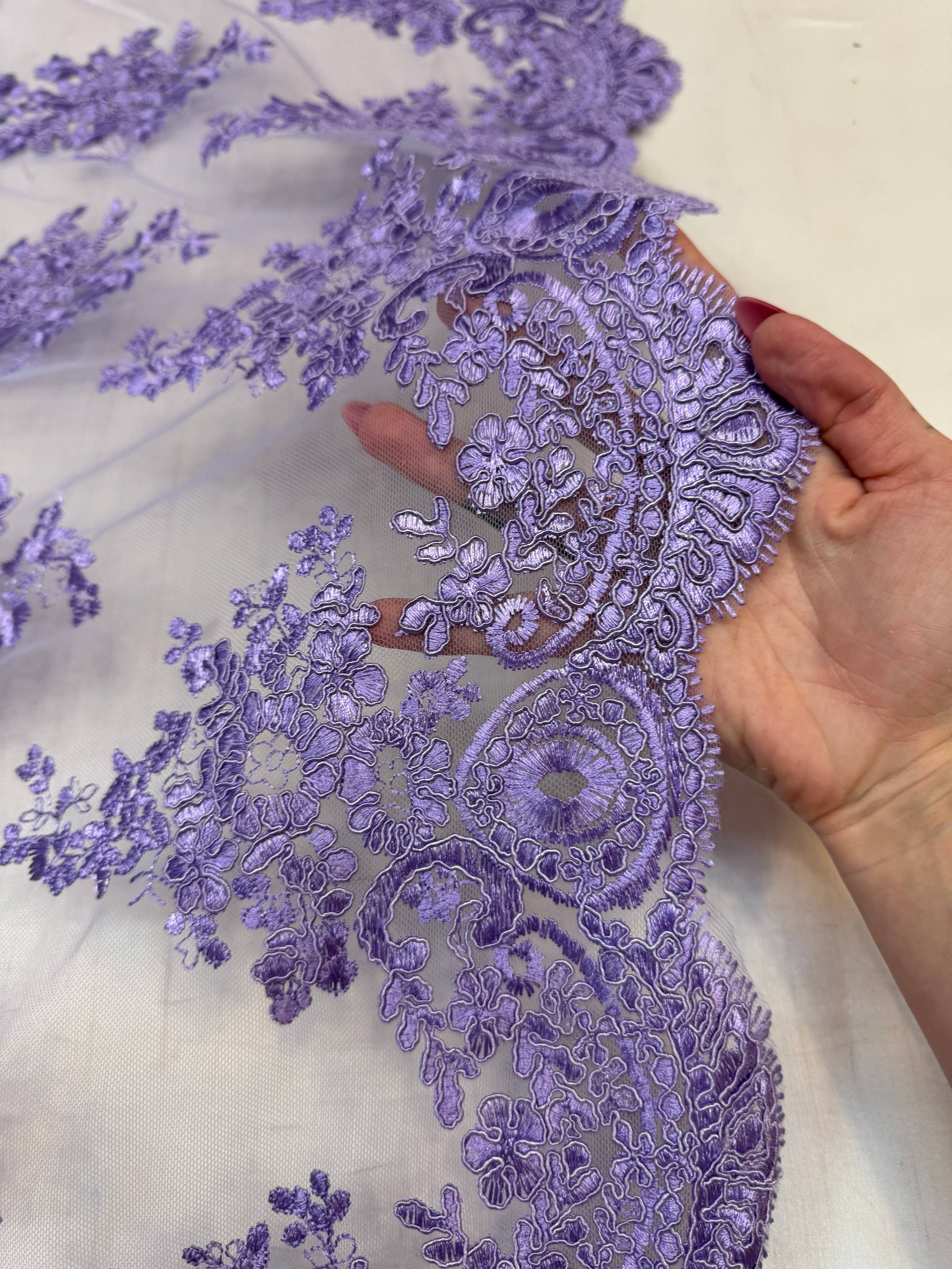 Lavender Fleur Scalloped Lace Mesh, Kiki Sewing Store, Kiki Luxury Fabric, Cheap Fabric Store, Kiki Textiles, Kiki Textile by the Yard, Kiki Textile USA