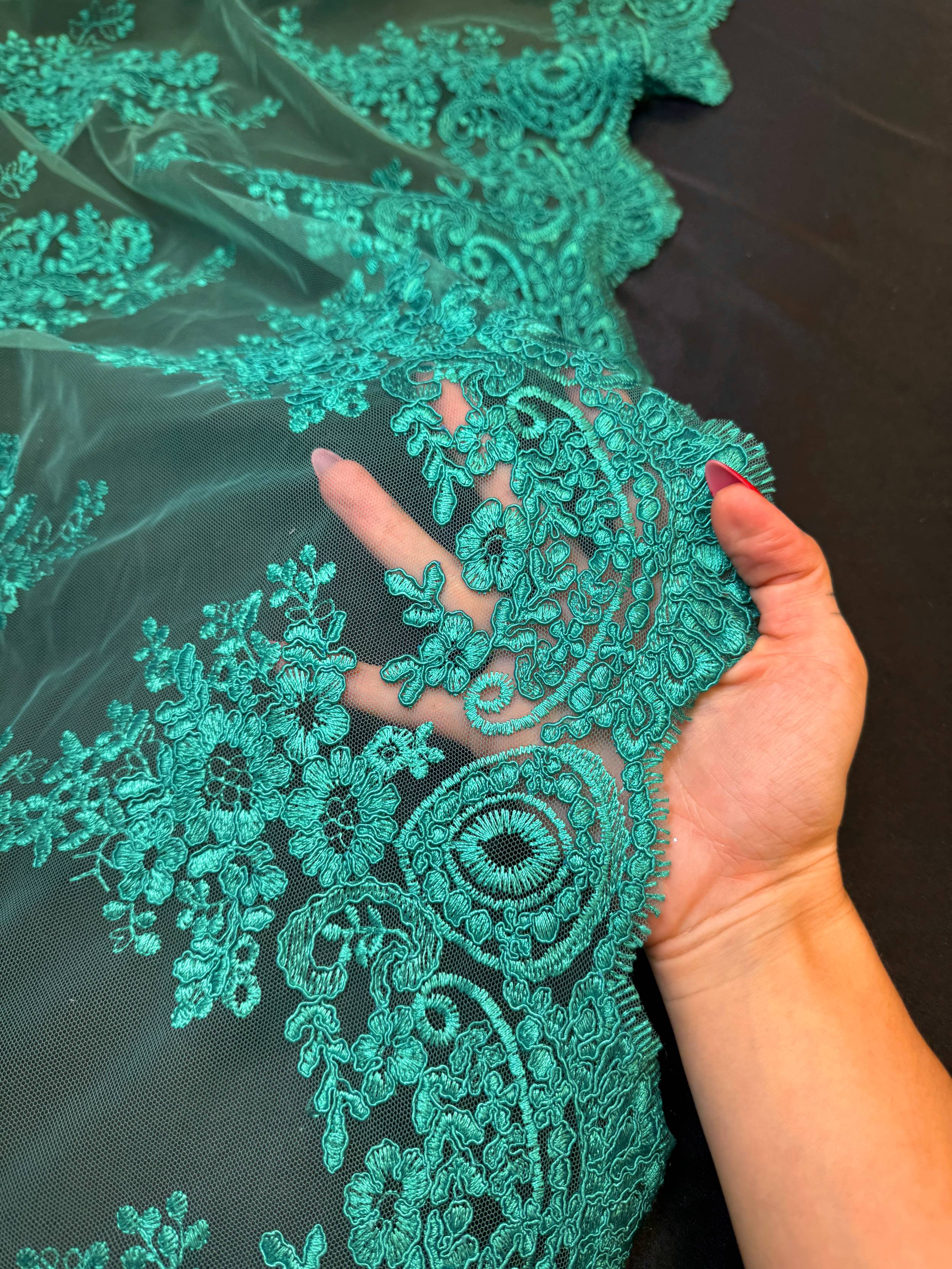 Lagoon Emerald Fleur Scalloped Lace Mesh, Kiki Sewing Store, Kiki Luxury Fabric, Cheap Fabric Store, Kiki Textiles, Kiki Textile by the Yard, Kiki Textile USA
