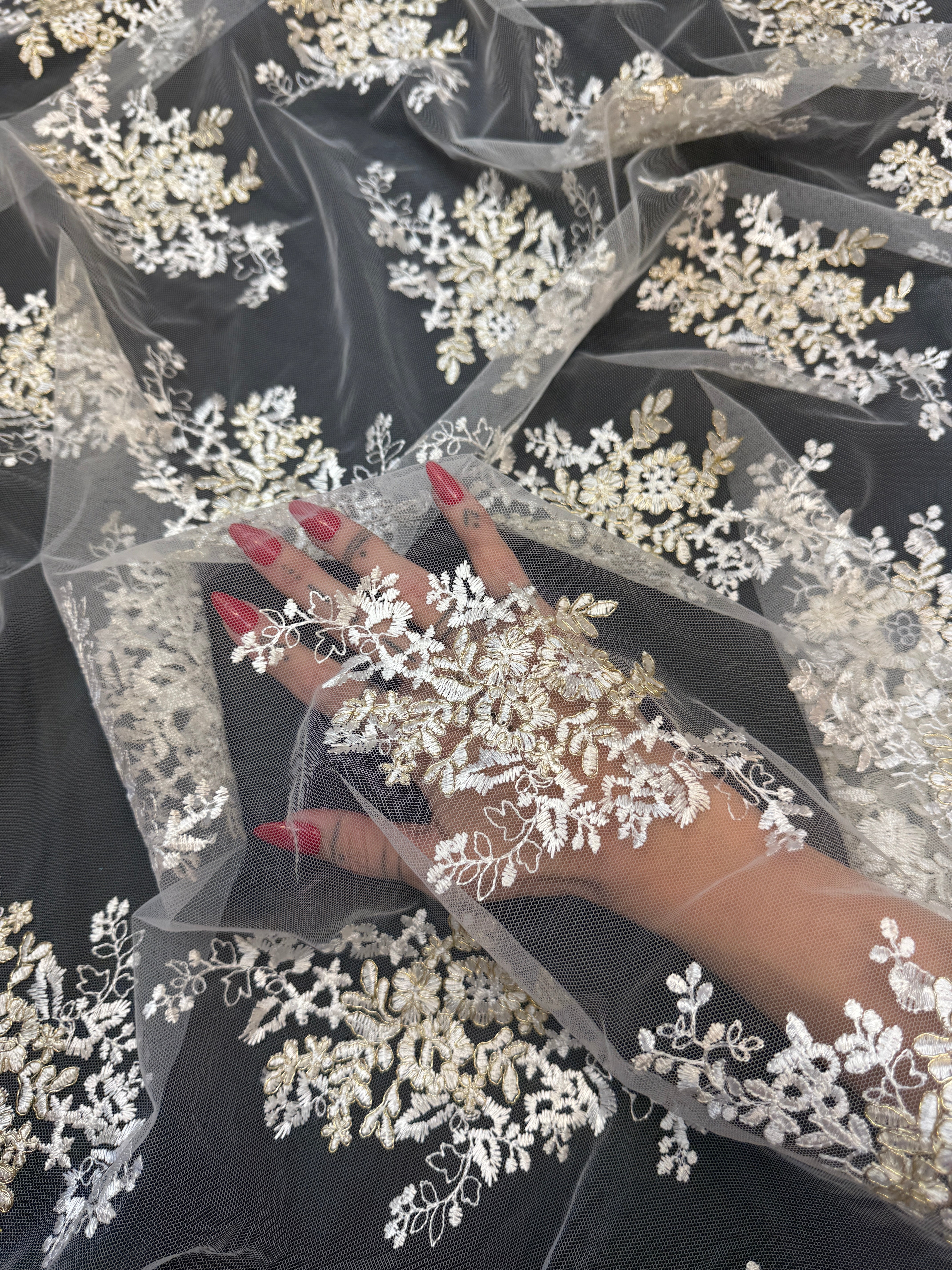 Ivory Champagne Fleur Scalloped Lace Mesh, Kiki Sewing Store, Kiki Luxury Fabric, Cheap Fabric Store, Kiki Textiles, Kiki Textile by the Yard, Kiki Textile USA