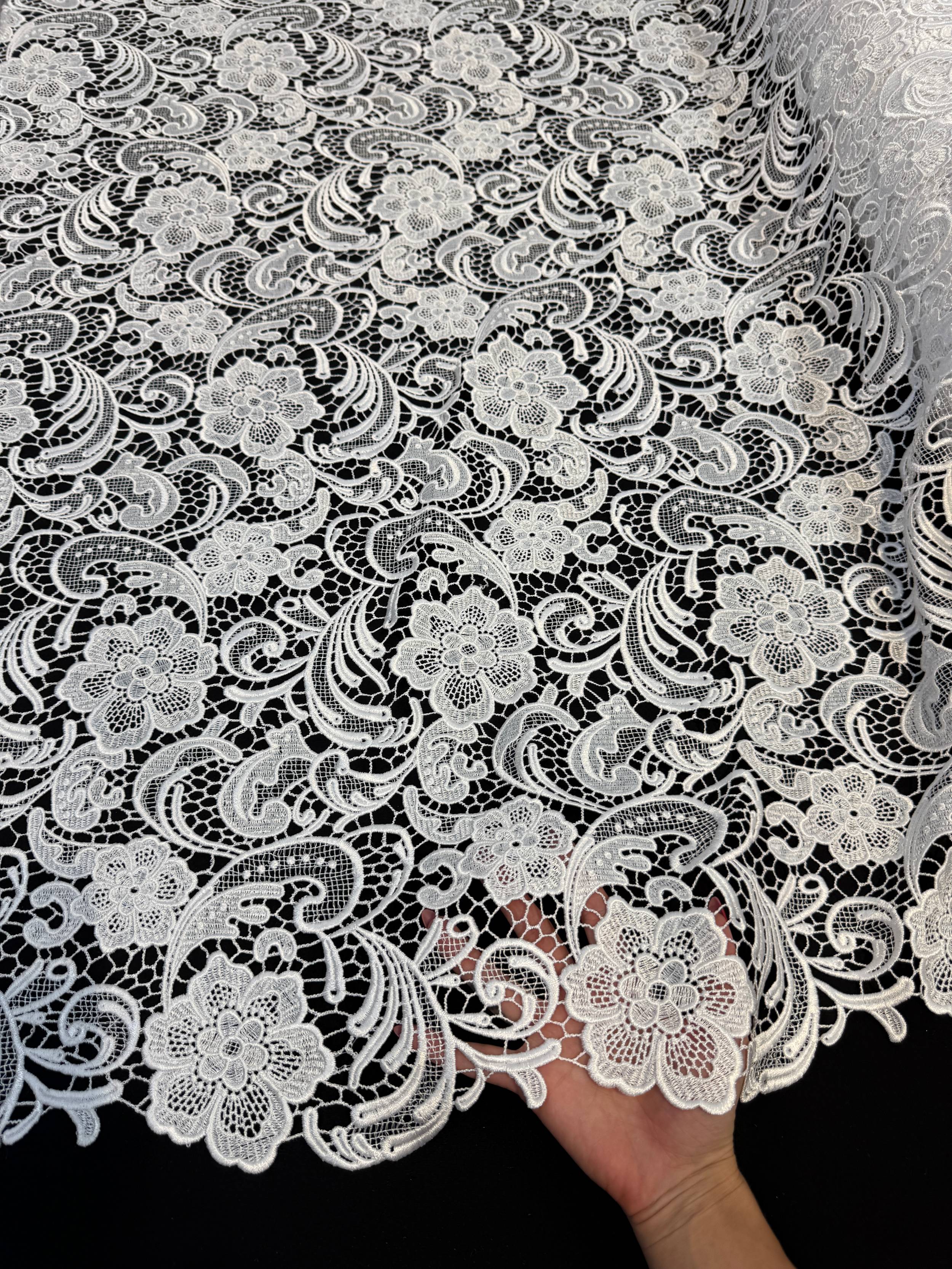 White Floral Couture Embroidered Scalloped Guipure, Kiki Sewing Store, Kiki Luxury Fabric, Cheap Fabric Store, Kiki Textiles, Kiki Textile by the Yard, Kiki Textile USA
