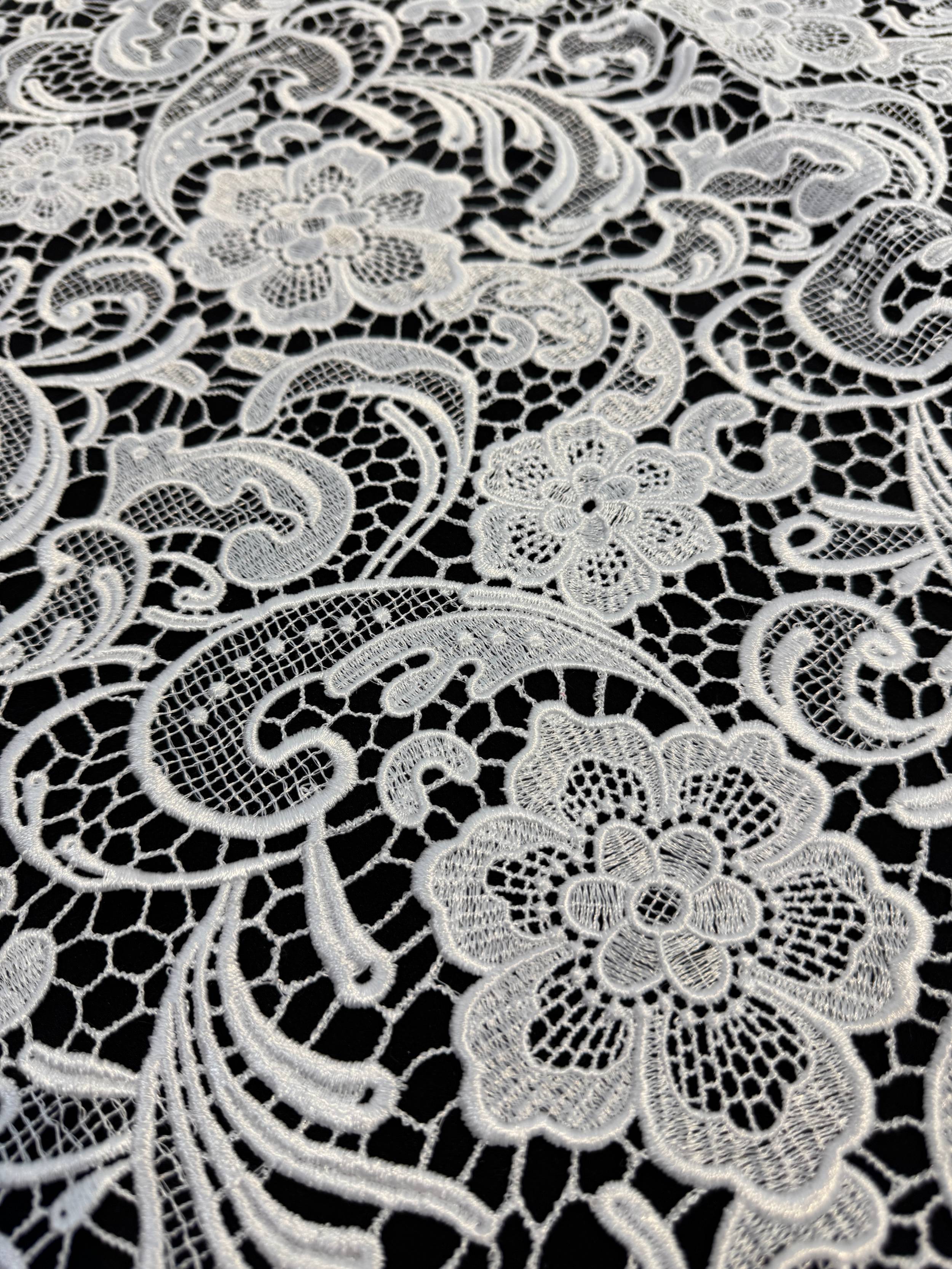 White Floral Couture Embroidered Scalloped Guipure, Embroidered Floral Lace, Scalloped Lace Fabric, Couture Lace Fabric, Floral Embroidered Lace, Bridal Lace Fabric