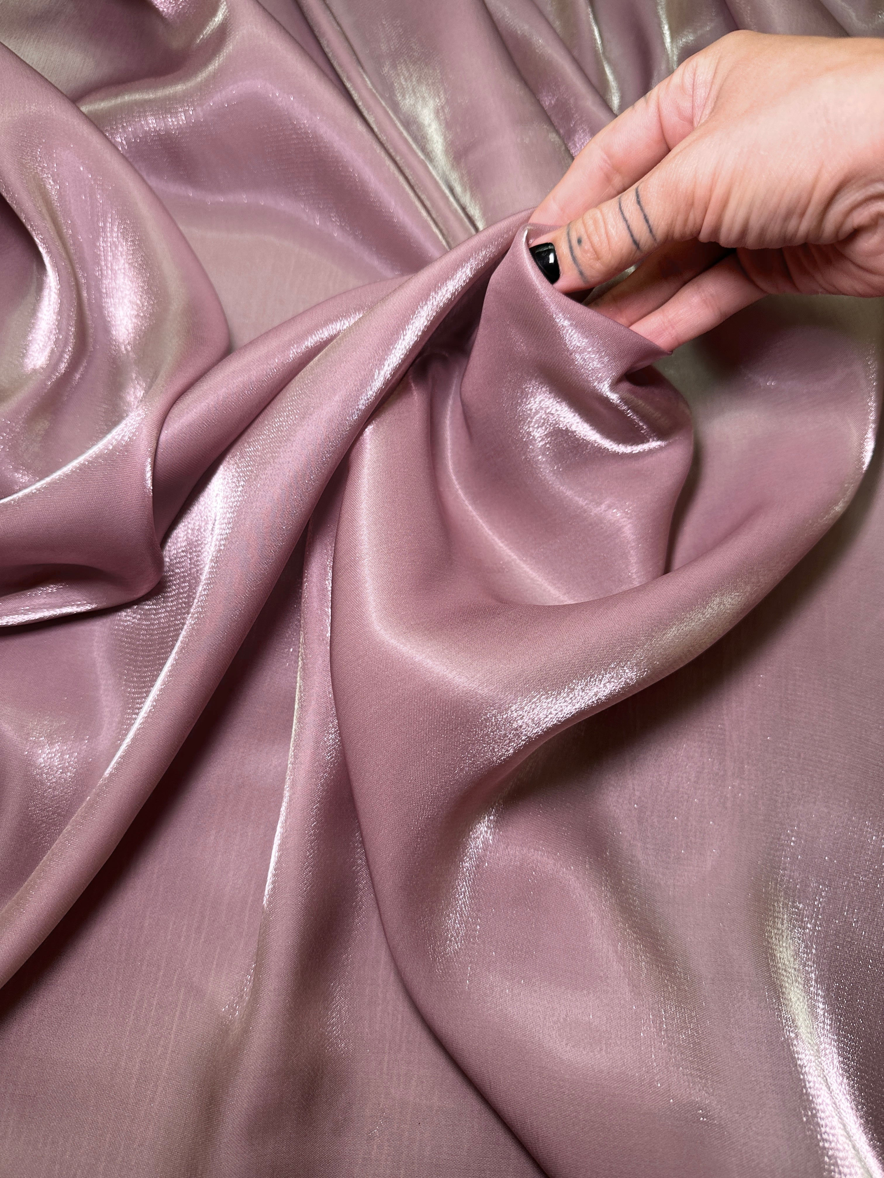 Mauve Water Liquid Shimmery Chiffon, Premium Glittery Chiffon, Wet Chiffon, Shimmery Chiffon, Fancy fabric, Luxurious liquid fabric, Chiffon for women