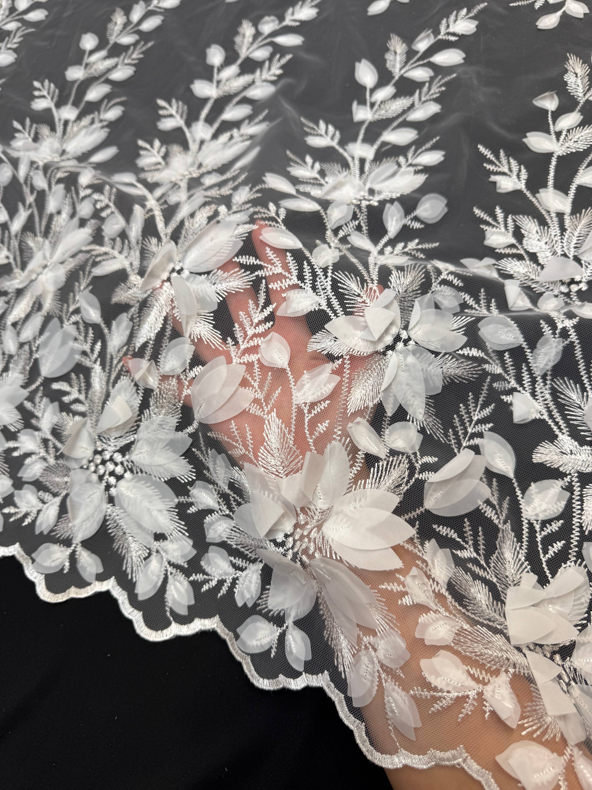 White Petals 3D Couture Embroidered Lace, 3d Floral Lace, Embroidered Lace Fabric, 3d Lace Fabric, Floral Applique Lace, Couture Lace Fabric