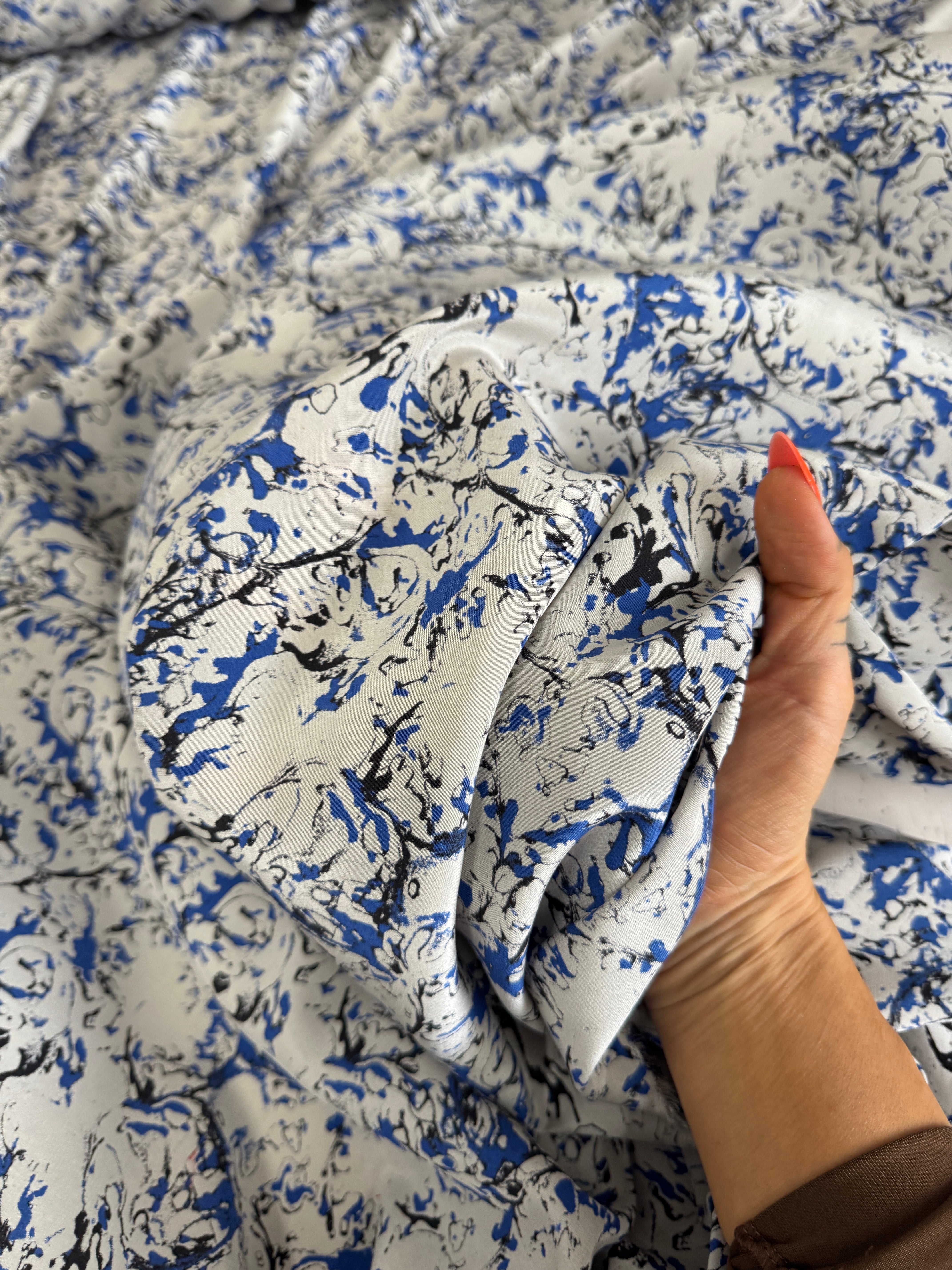 White Blue Marble Italian Silk Crepe De Chine, Kiki Sewing Store, Kiki Luxury Fabric, Cheap Fabric Store, Kiki Textiles, Kiki Textile by the Yard, Kiki Textile USA