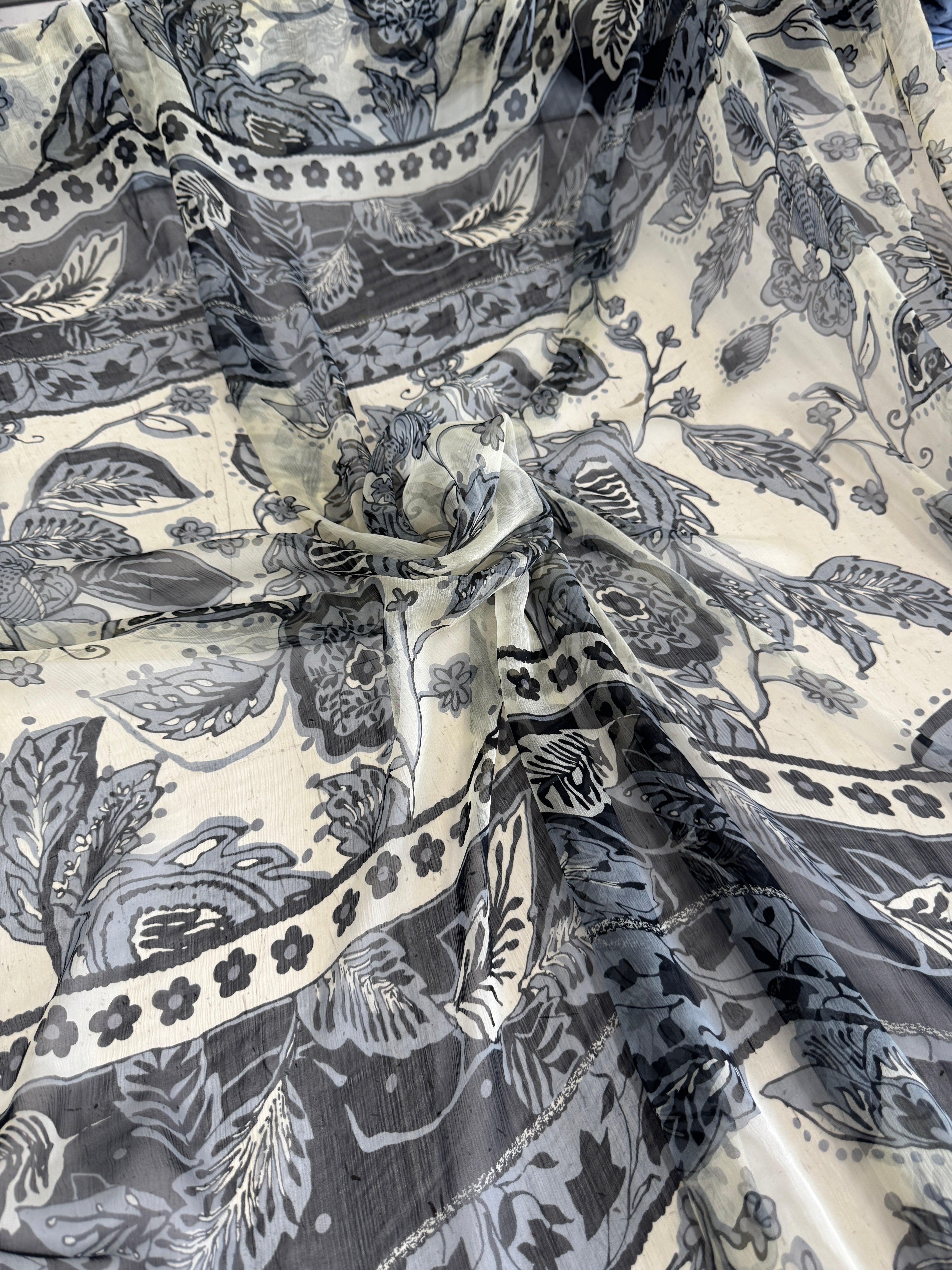 Bohemian Paisley Italian Crinkle Silk Chiffon, Crinkle Silk Chiffon, Silk Chiffon Fabric, Textured Silk Chiffon, Pure Silk Chiffon, Sheer Silk Fabric, Lightweight Silk Fabric