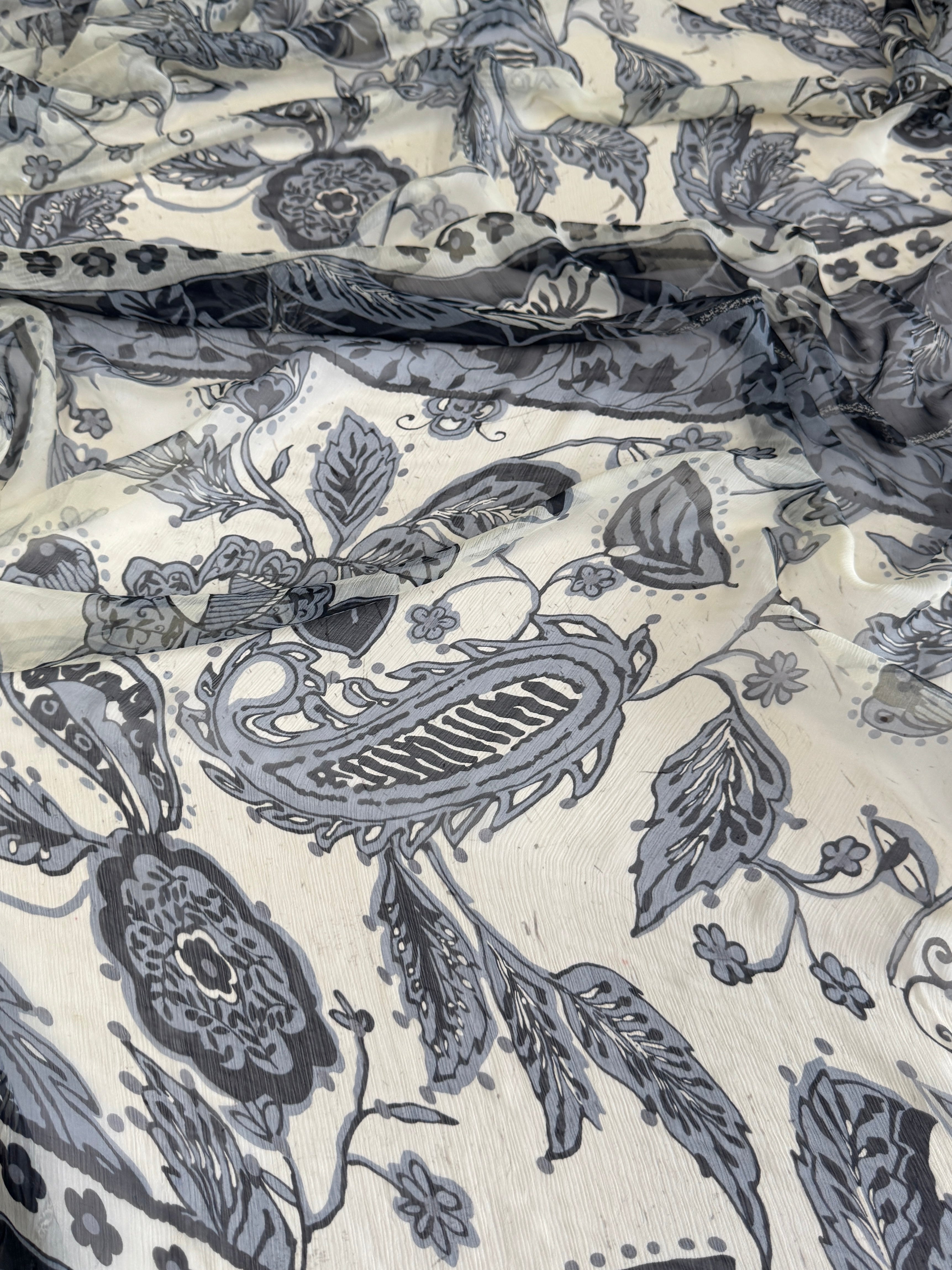 Bohemian Paisley Italian Crinkle Silk Chiffon, Crinkle Silk Chiffon, Silk Chiffon Fabric, Textured Silk Chiffon, Pure Silk Chiffon, Sheer Silk Fabric, Lightweight Silk Fabric