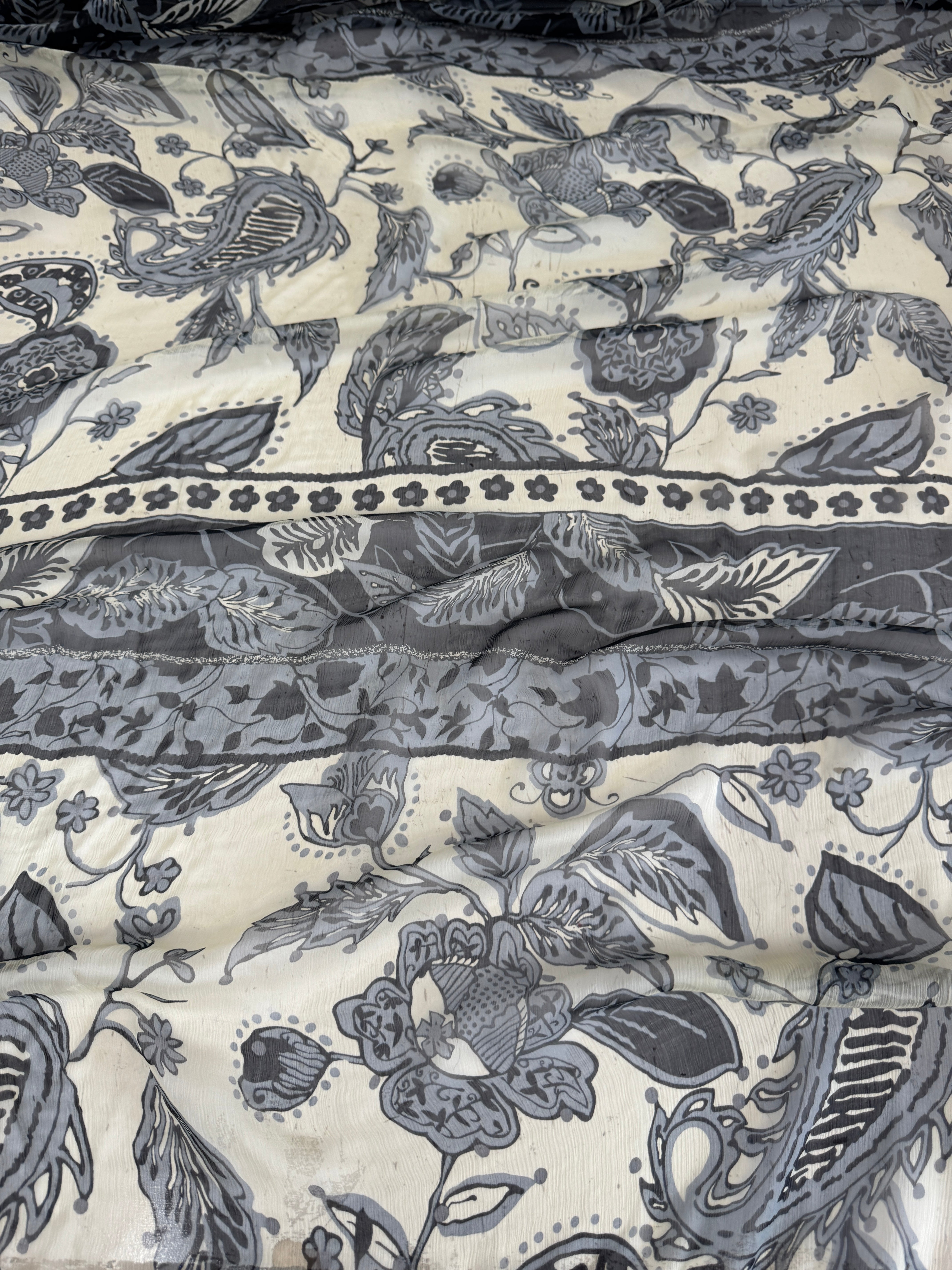 Bohemian Paisley Italian Crinkle Silk Chiffon, Kiki Sewing Store, Kiki Luxury Fabric, Cheap Fabric Store, Kiki Textiles, Kiki Textile by the Yard, Kiki Textile USA