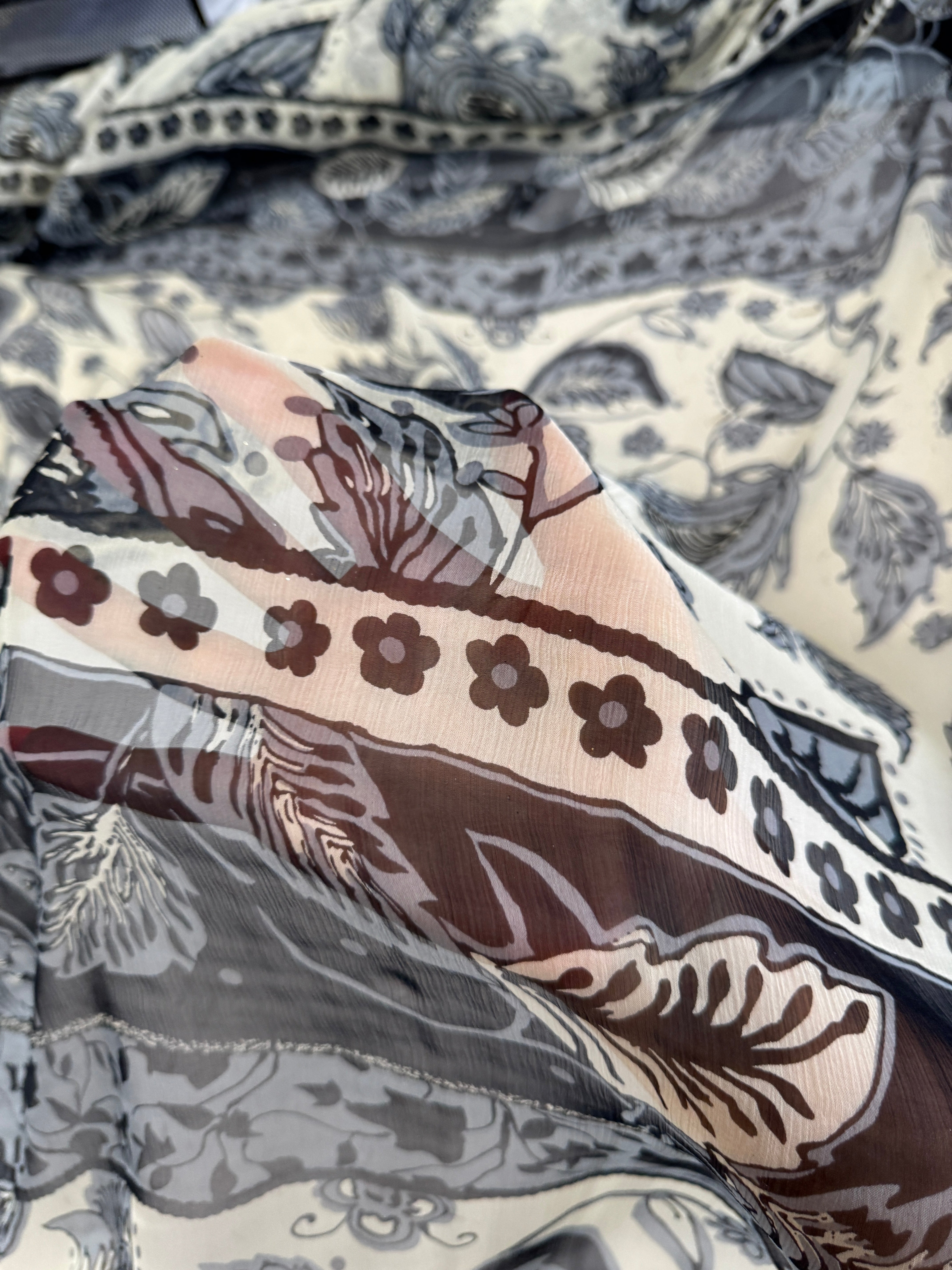 Bohemian Paisley Italian Crinkle Silk Chiffon, Kiki Sewing Store, Kiki Luxury Fabric, Cheap Fabric Store, Kiki Textiles, Kiki Textile by the Yard, Kiki Textile USA