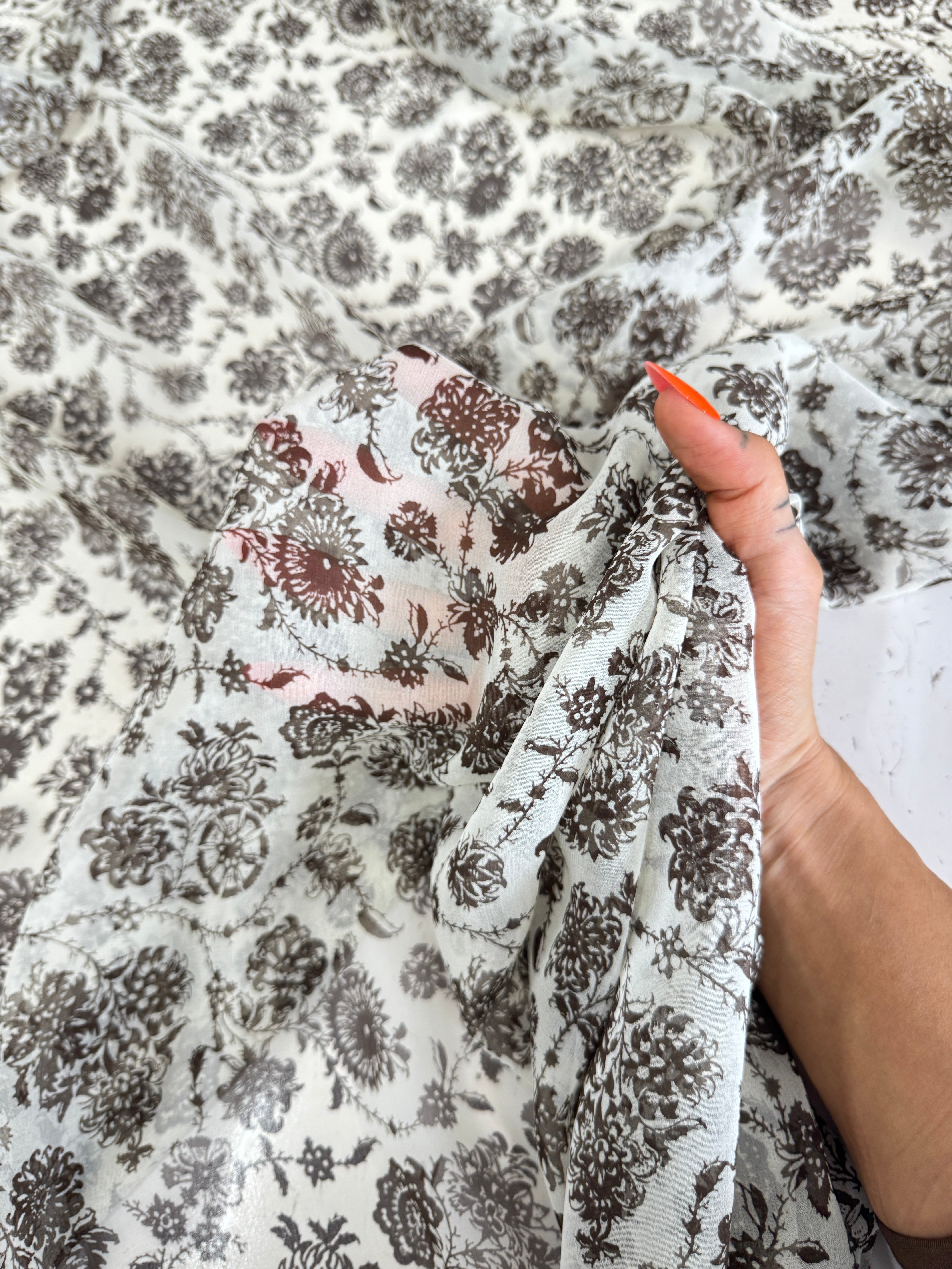 Antique Garden Silk Chiffon, Kiki Sewing Store, Kiki Luxury Fabric, Cheap Fabric Store, Kiki Textiles, Kiki Textile by the Yard, Kiki Textile USA