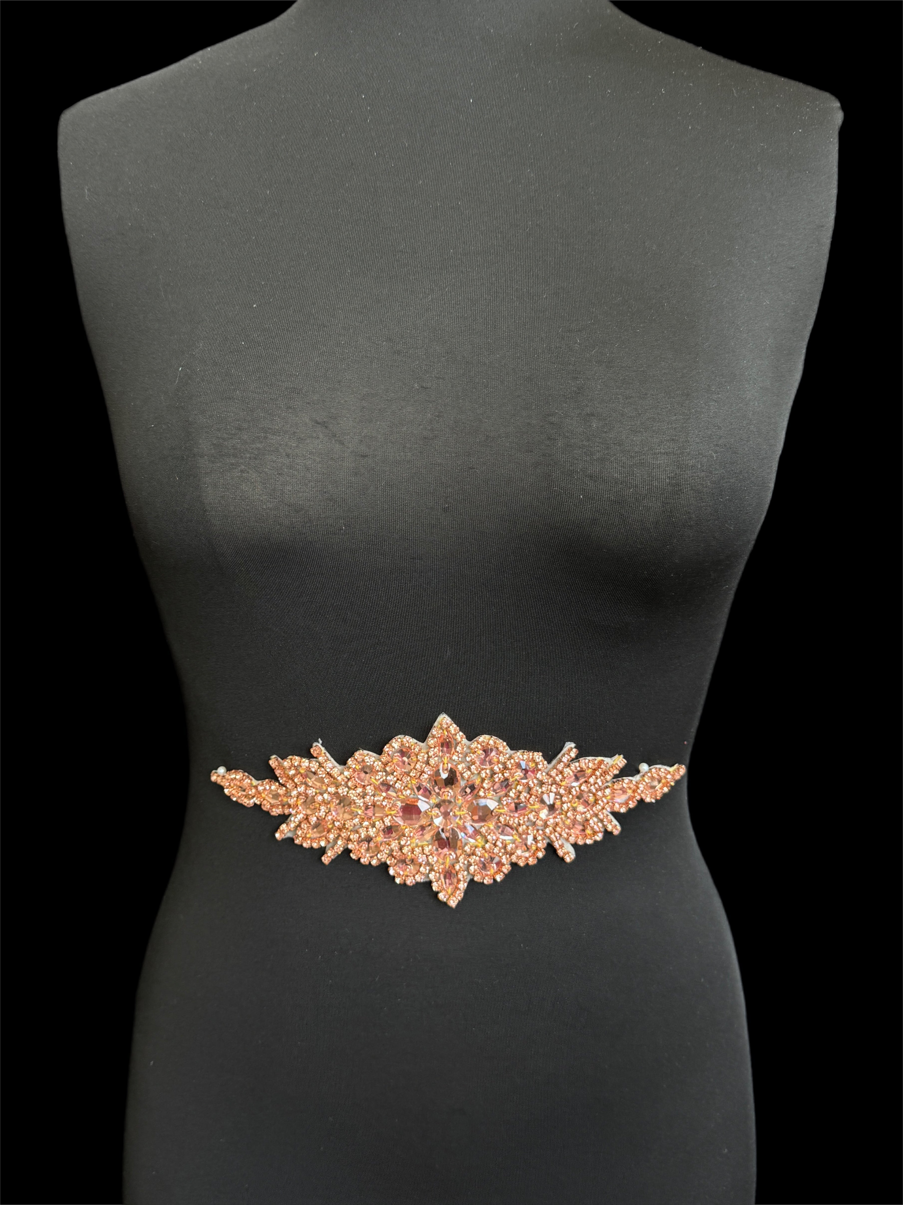 Asia Blush Pink Rhinestones Belt Applique, pink Rhinestones Belt Applique, dark pink Rhinestones Belt Applique, light pink Rhinestones Belt Applique, fuchsia Rhinestones Belt Applique