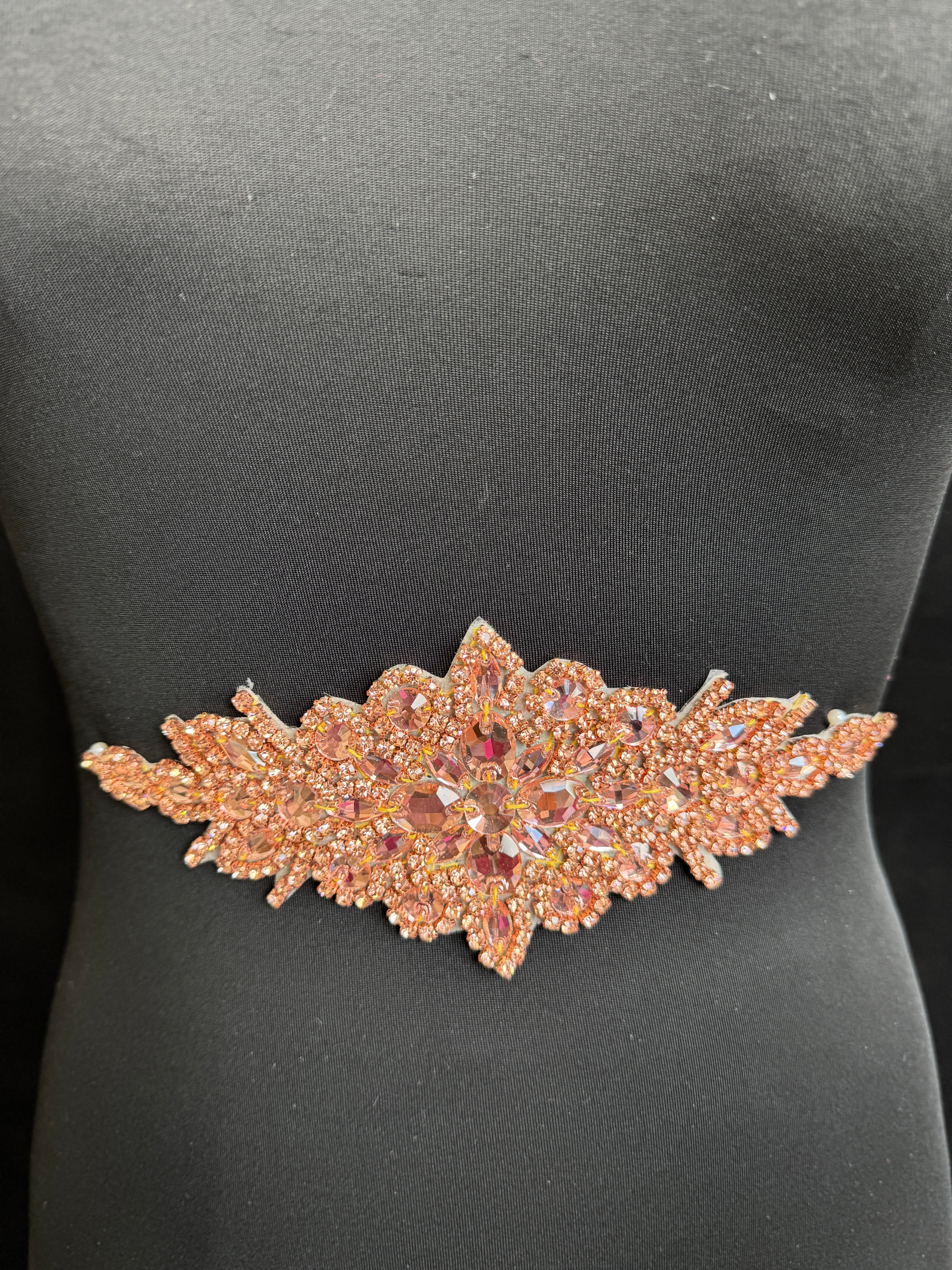 Asia Blush Pink Rhinestones Belt Applique, pink Rhinestones Belt Applique, dark pink Rhinestones Belt Applique, light pink Rhinestones Belt Applique, fuchsia Rhinestones Belt Applique