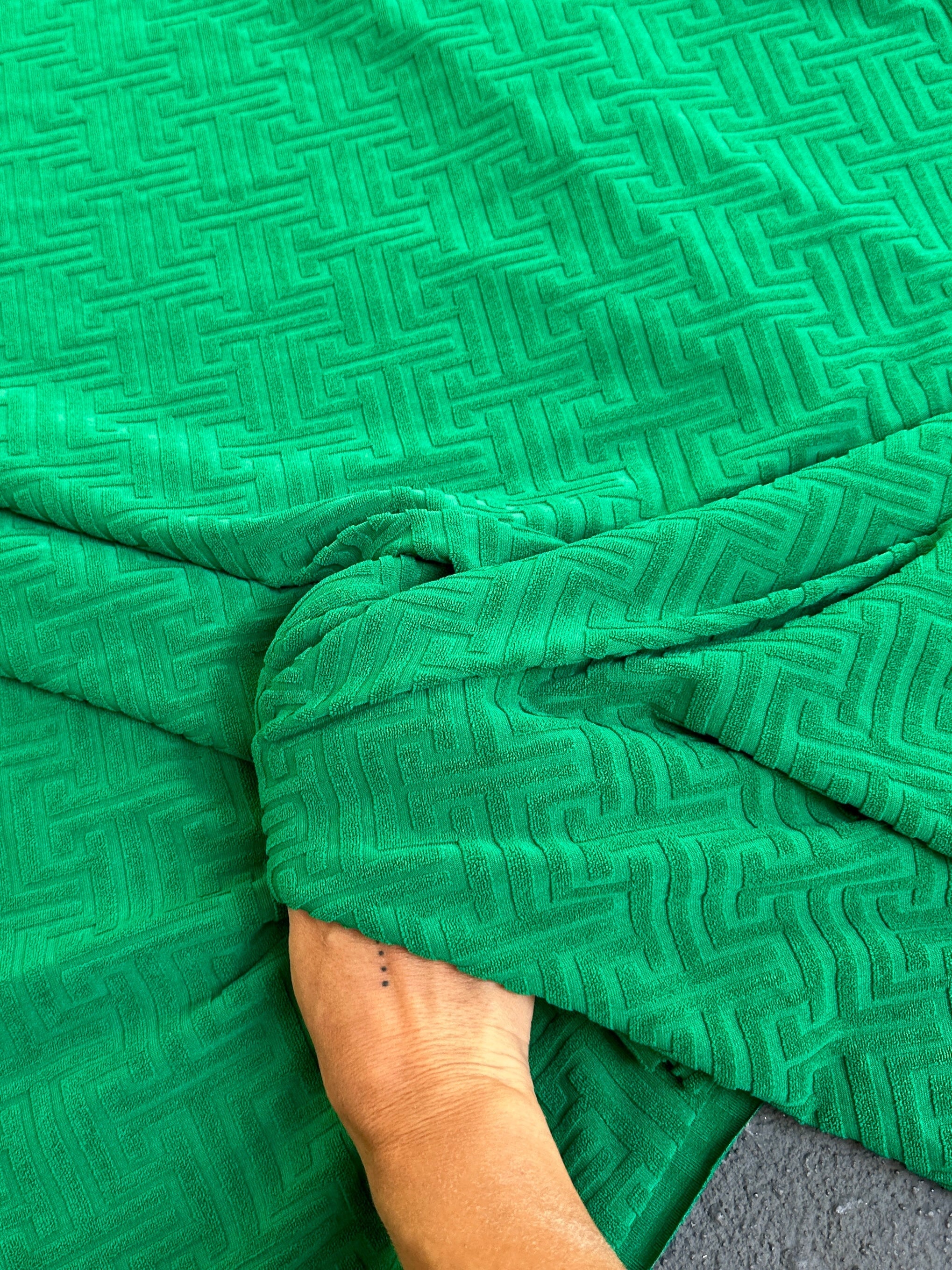 Kelly Green Textured Cricket Jersey Knit, green Jersey Knit,  dark green Jersey Knit, light green Jersey Knit, Jersey Knit for woman, Jersey Knit for winter, Jersey Knit on sale, Jersey Knit on discount