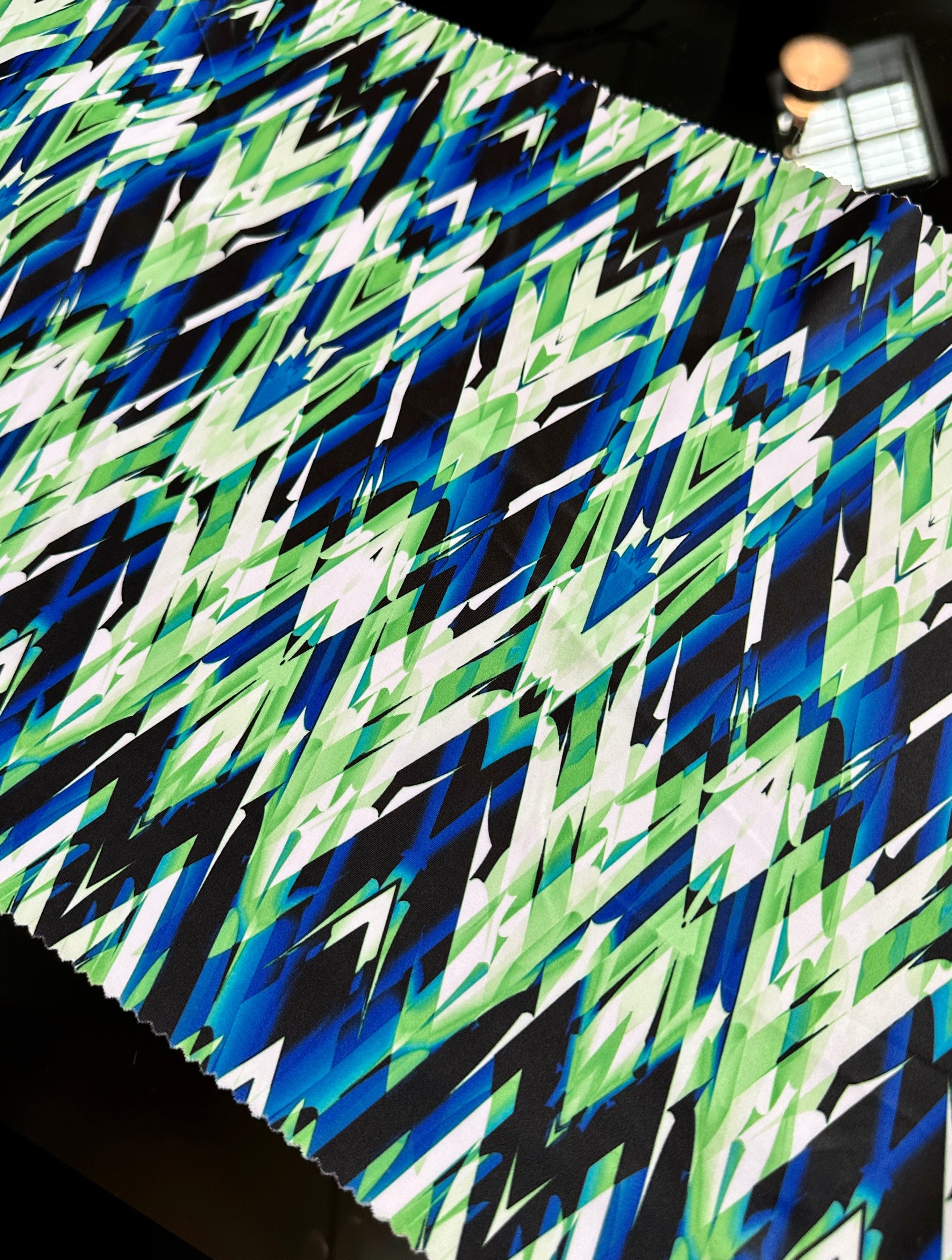 Geo Print Nylon Spandex, printed spandex fabric, spandex for legging, fabric for dancewear, kikitextiles, printed fabric, spandex store usa, spandex for woman, spandex on sale, spandex on discount, premium spandex