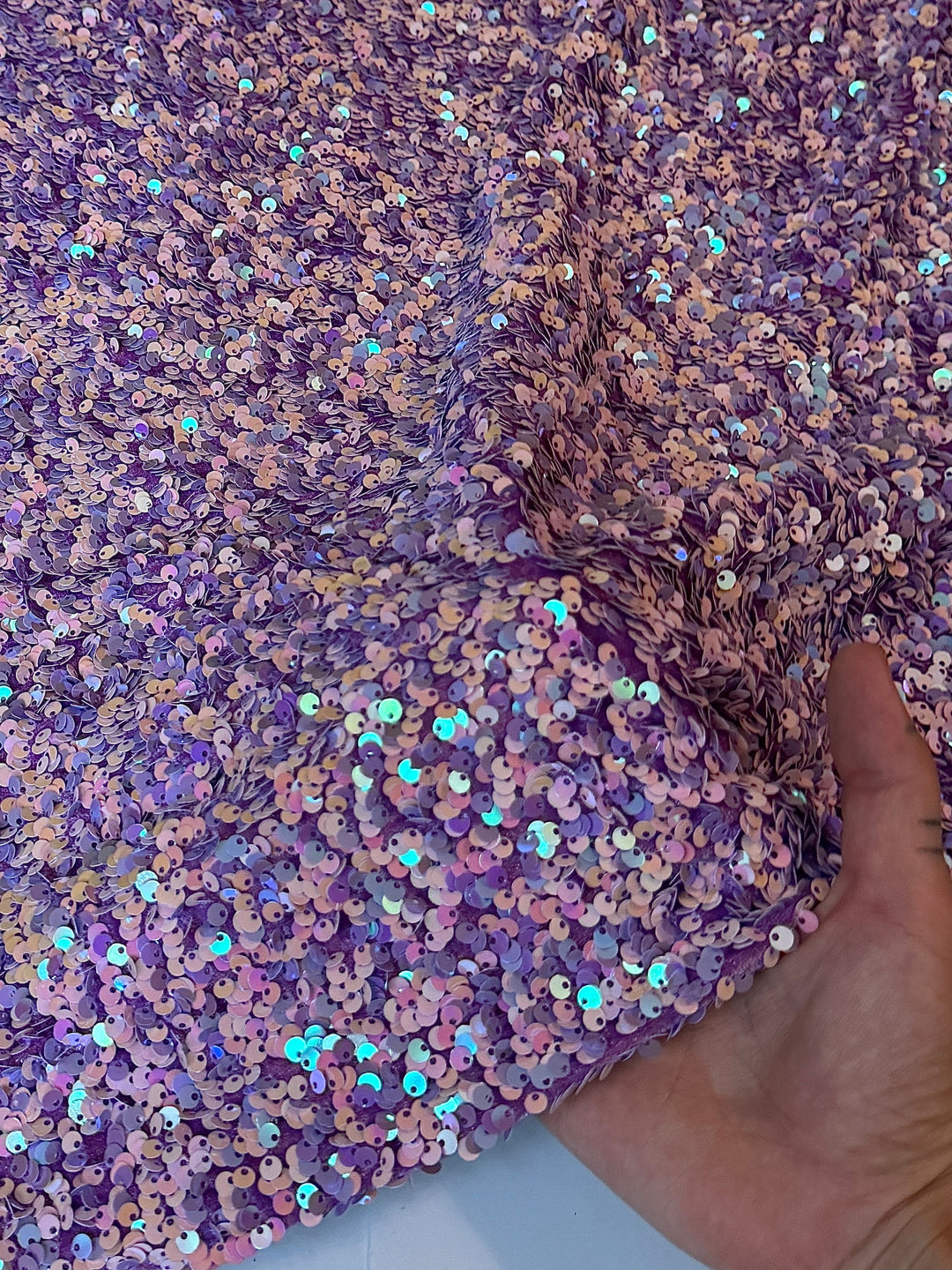 Lilac Iridescent Sequin on Velvet (Exclusive Color) – KikiTextiles