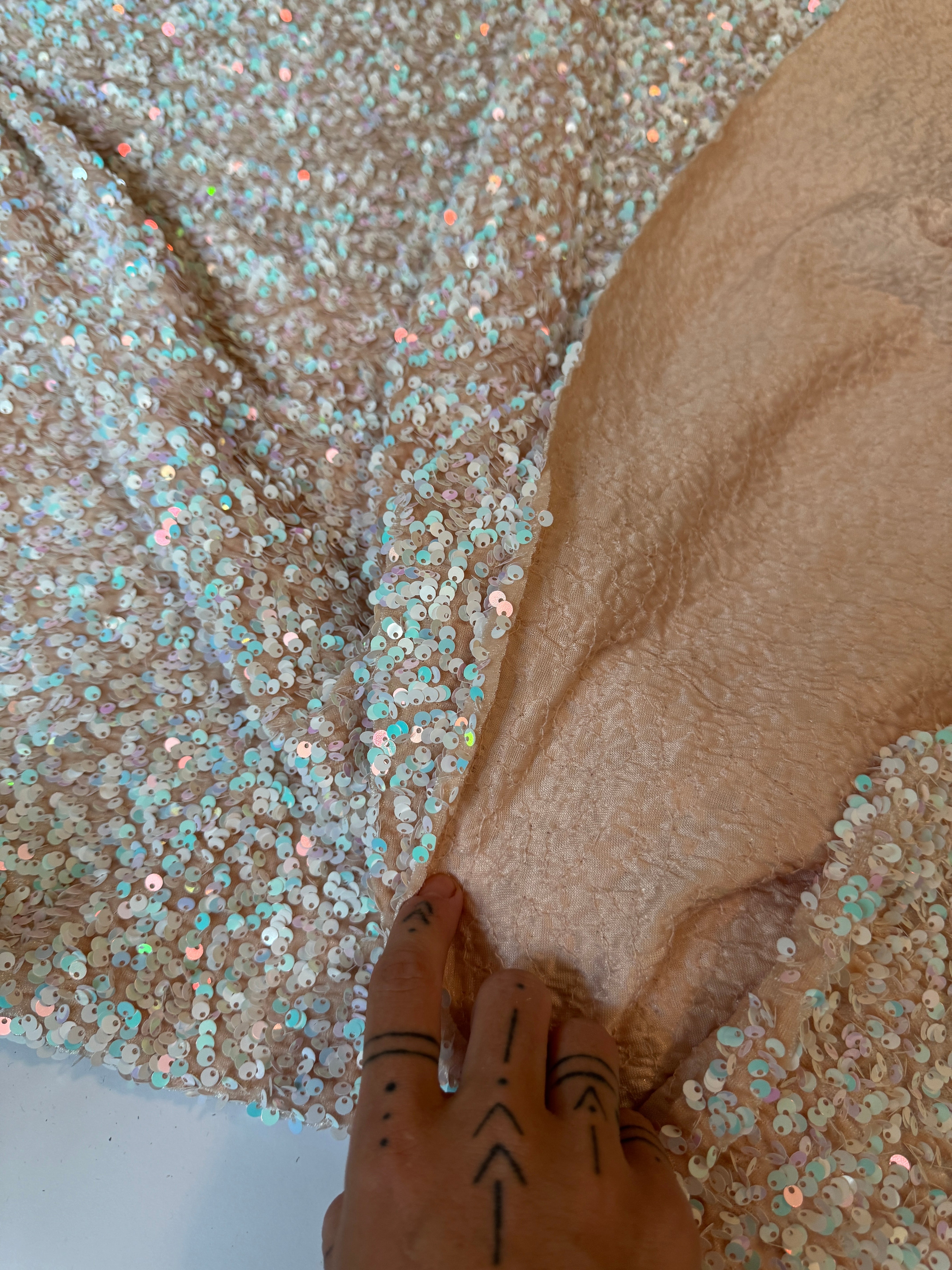 Champagne Iridescent Sequin on Velvet (Exclusive Color), Sequin on velvet, Sequin velvet for woman, Sequin velvet for bride, Sequin velvet on discount, Velvet fabric for dress