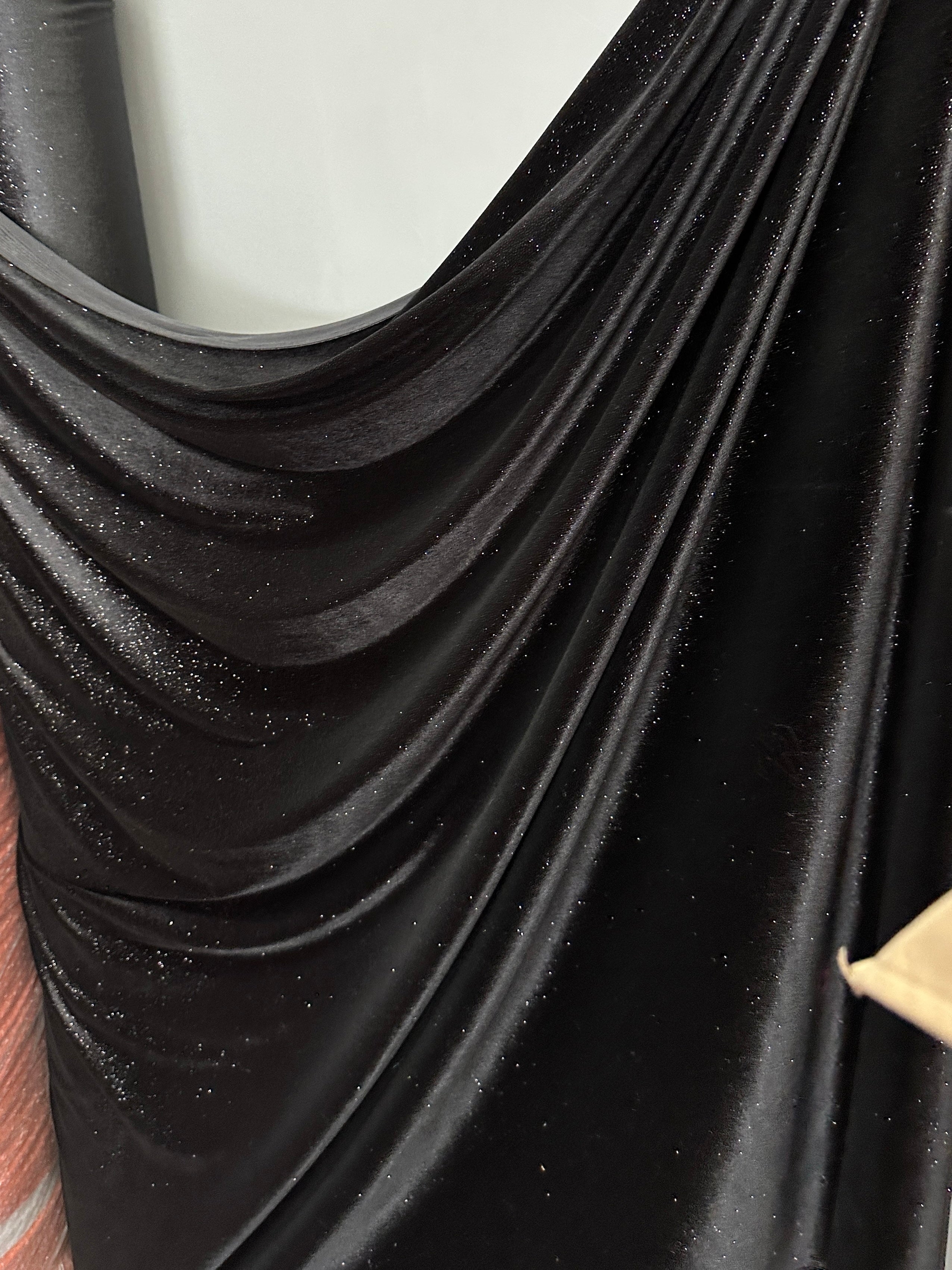 Black Shimmery Stretch Velvet KikiTextiles Black Shimmery Stretch Velvet KikiTextiles