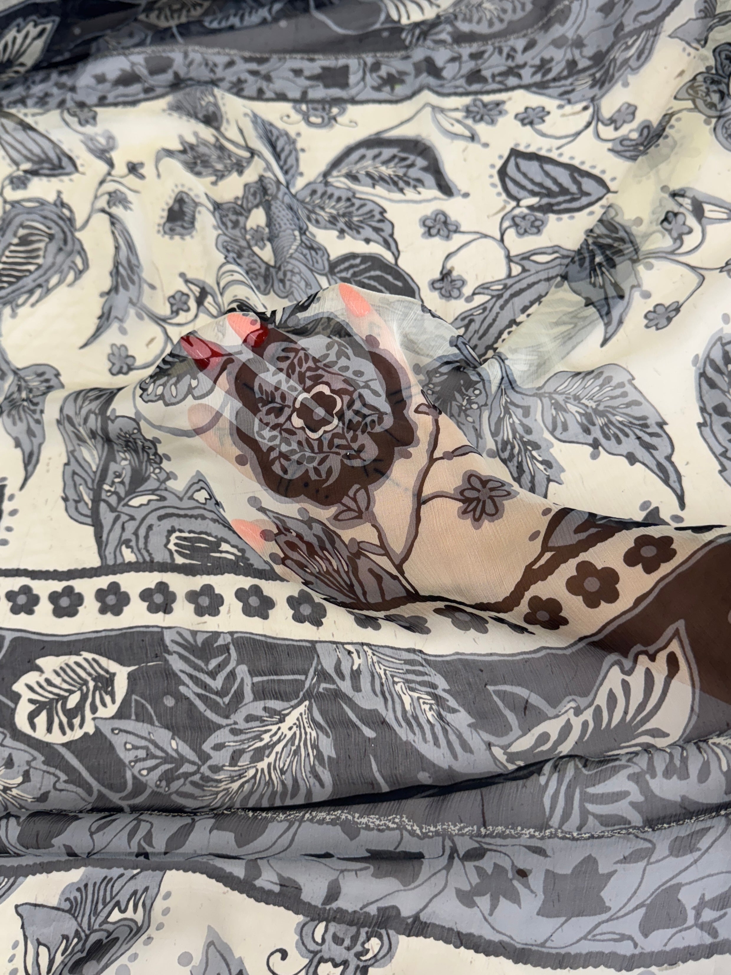 Bohemian Paisley Italian Crinkle Silk Chiffon, Crinkle Silk Chiffon, Silk Chiffon Fabric, Textured Silk Chiffon, Pure Silk Chiffon, Sheer Silk Fabric, Lightweight Silk Fabric
