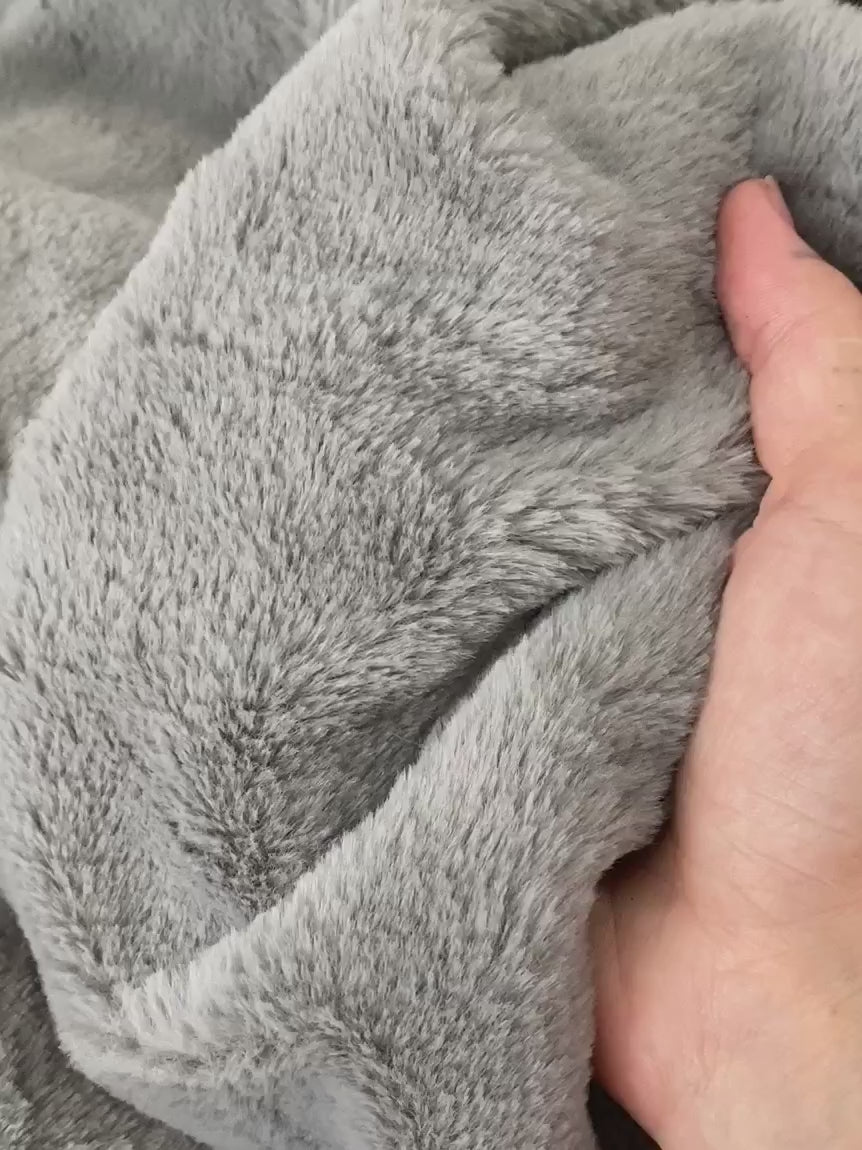  faux fur, gray faux fur, silver faux fur, stretch faux fur, gray minky fabric, gray plush fabric, cosplay faux fur, faux fur for costumes, bunny fur gray, gray rabbit fur, faux fur discount