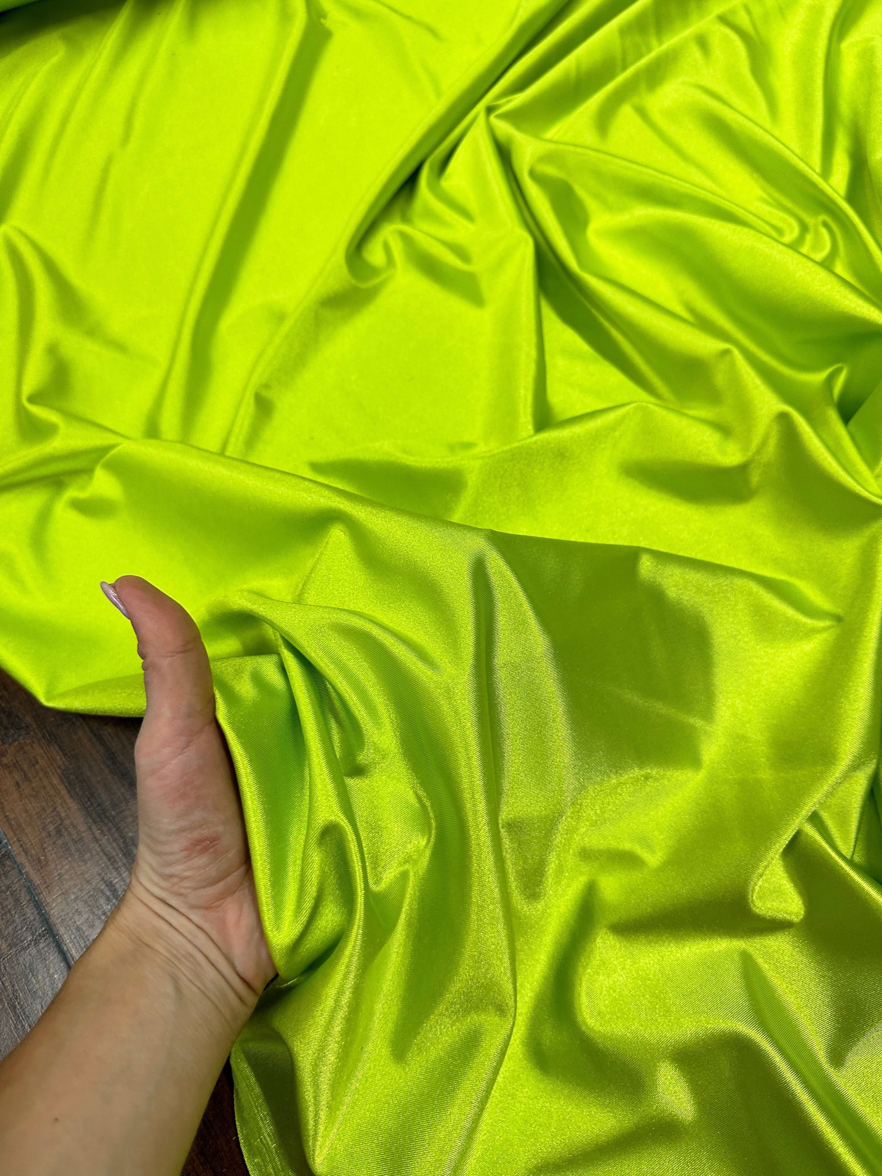 lime green nylon spandex, dark green nylon spandex, light green spandex, emrald green nylon spandex, khaki green shiny nylon spandex for woman, shiny nylon for bride, spandex for swim wear, premium spandex, spandex on sale, low price spandex