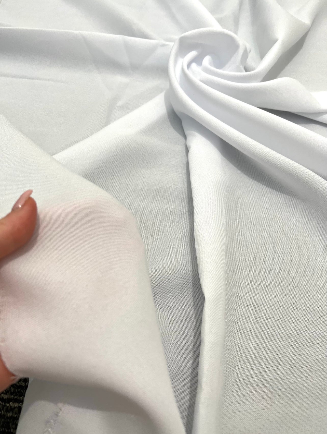 white poplin, off white poplin, bright white poplin, poplin fabric for woman, poplin fabric for bride, poplin fabric on sale, poplin fabric on discount, premium poplin fabric, cheap poplin fabric