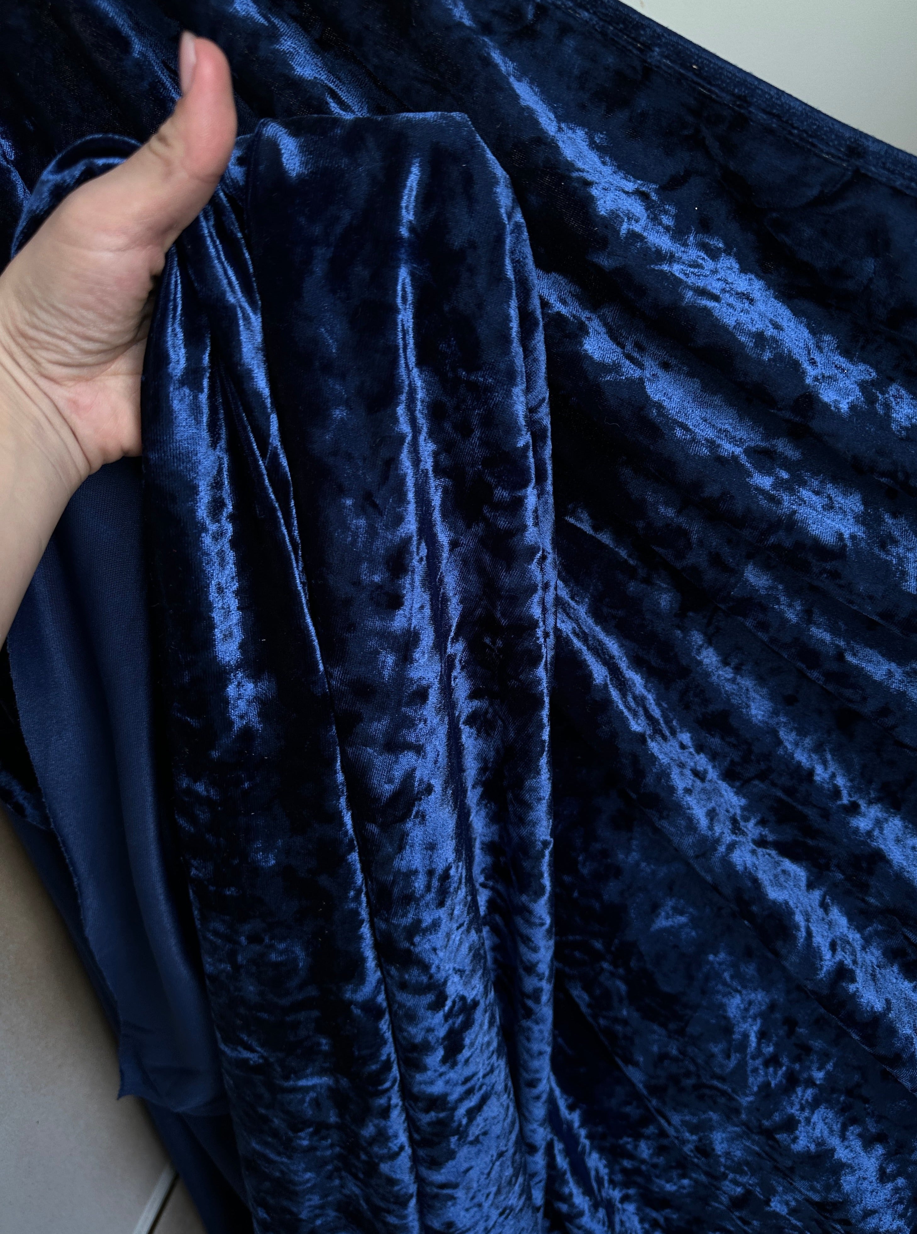 navy blue velvet, blue velvet, dark blue shinny velvet, stretch velvet, aqua blue velvet, glitter velvet, velvet for woman, kikitextile velvet, buy velvet online, online velvet store, velvet usa, velvet los angelos