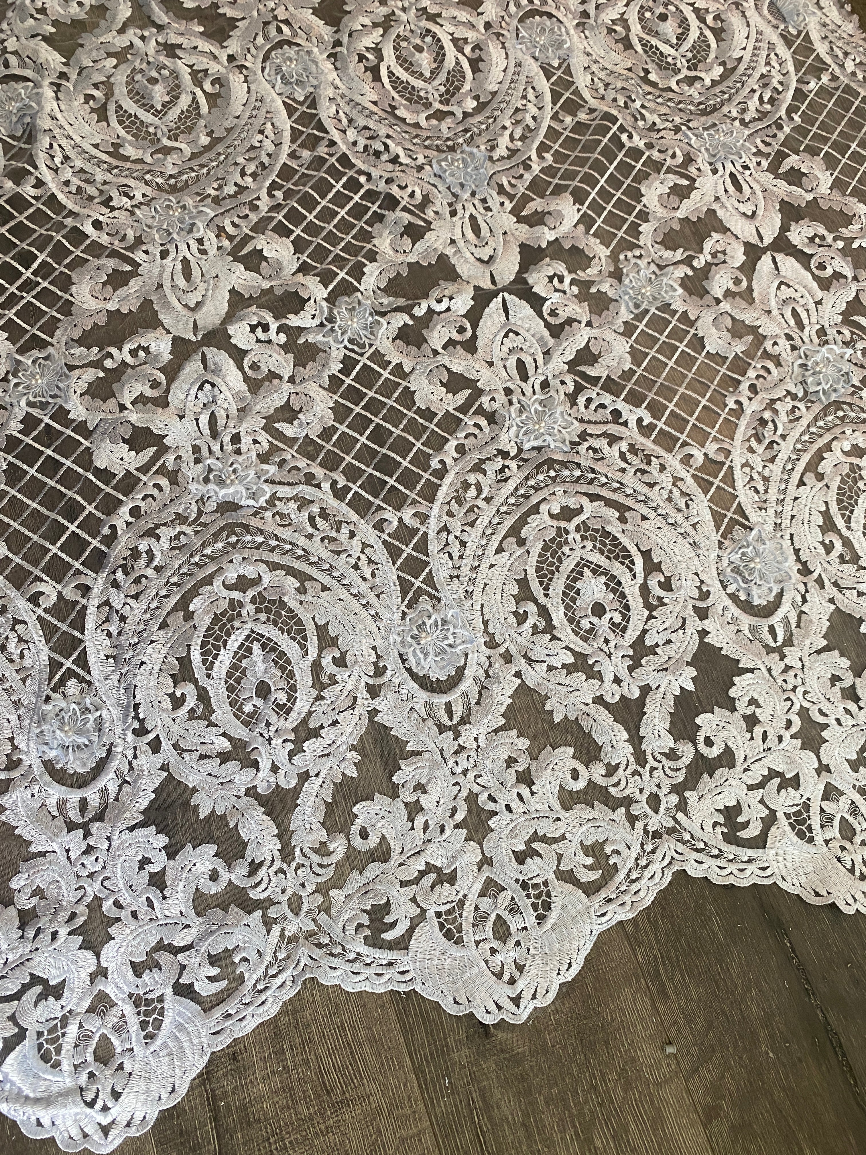  Light Silver Guipure Lace, silver lace for woman, bridal lace in silver, lace for home decor, lace for curtains, lace for skirts, lace in low price, discounted lace, best quality lace, durable lace, cheap lace, sale on lace