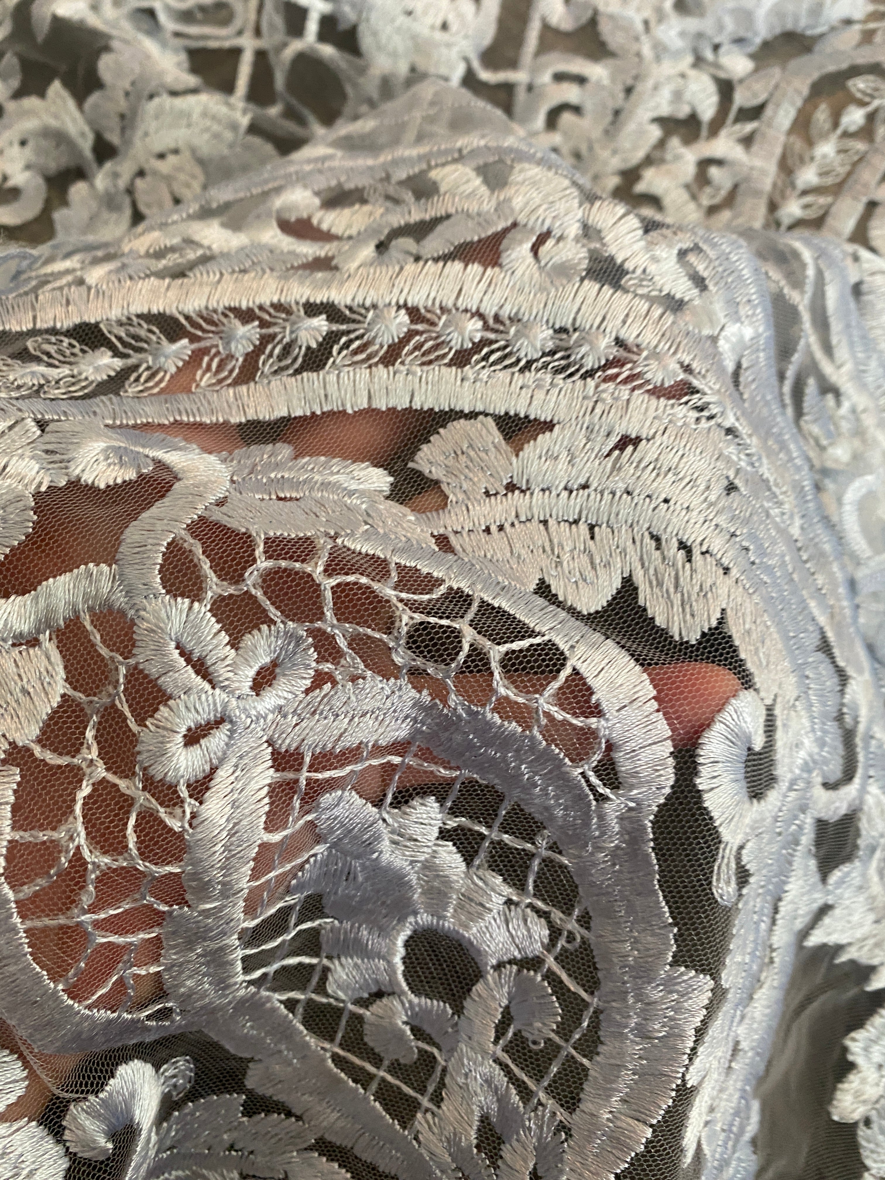  Light Silver Guipure Lace, silver lace for woman, bridal lace in silver, lace for home decor, lace for curtains, lace for skirts, lace in low price, discounted lace, best quality lace, durable lace, cheap lace, sale on lace