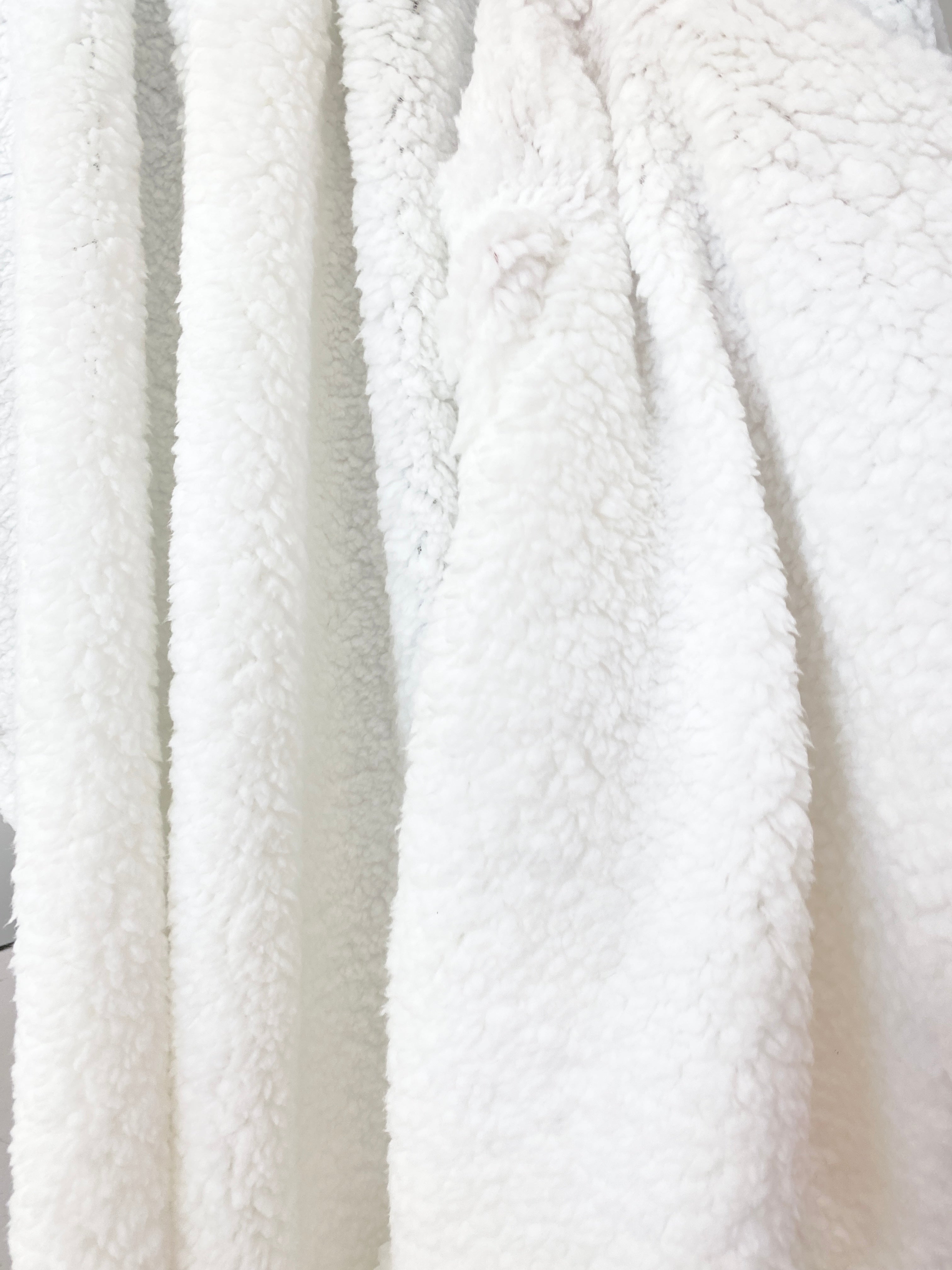 Off White Sherpa Fur, Sherpa Fur for woman, Sherpa Fur for coat, Sherpa Fur for gown, Sherpa Fur for jackets, Sherpa Fur for blankets, Sherpa Fur for hats, Sherpa Fur in low price, premium Sherpa Fur