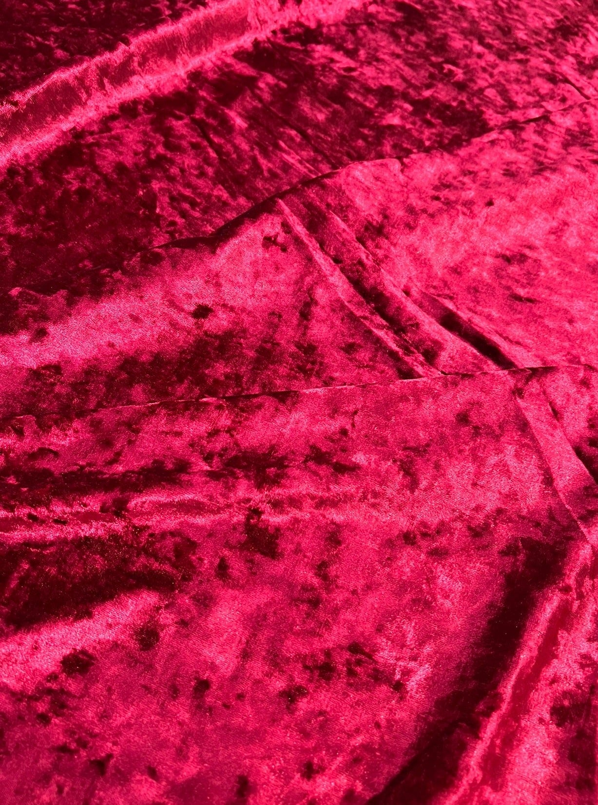burgundy crushed velvet, burgundy fabric, burgundy color for woman, fabric for woman, red color fabric, burgundy velvet, kikitextile fabric, velvet usa, premium velvet, cheap velvet, best velvet, best fabric